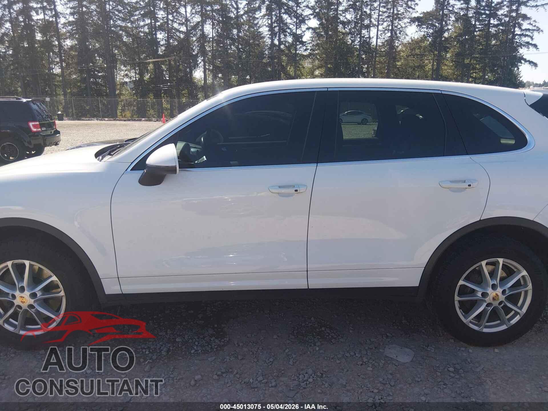 PORSCHE CAYENNE 2016 - WP1AA2A22GKA10149