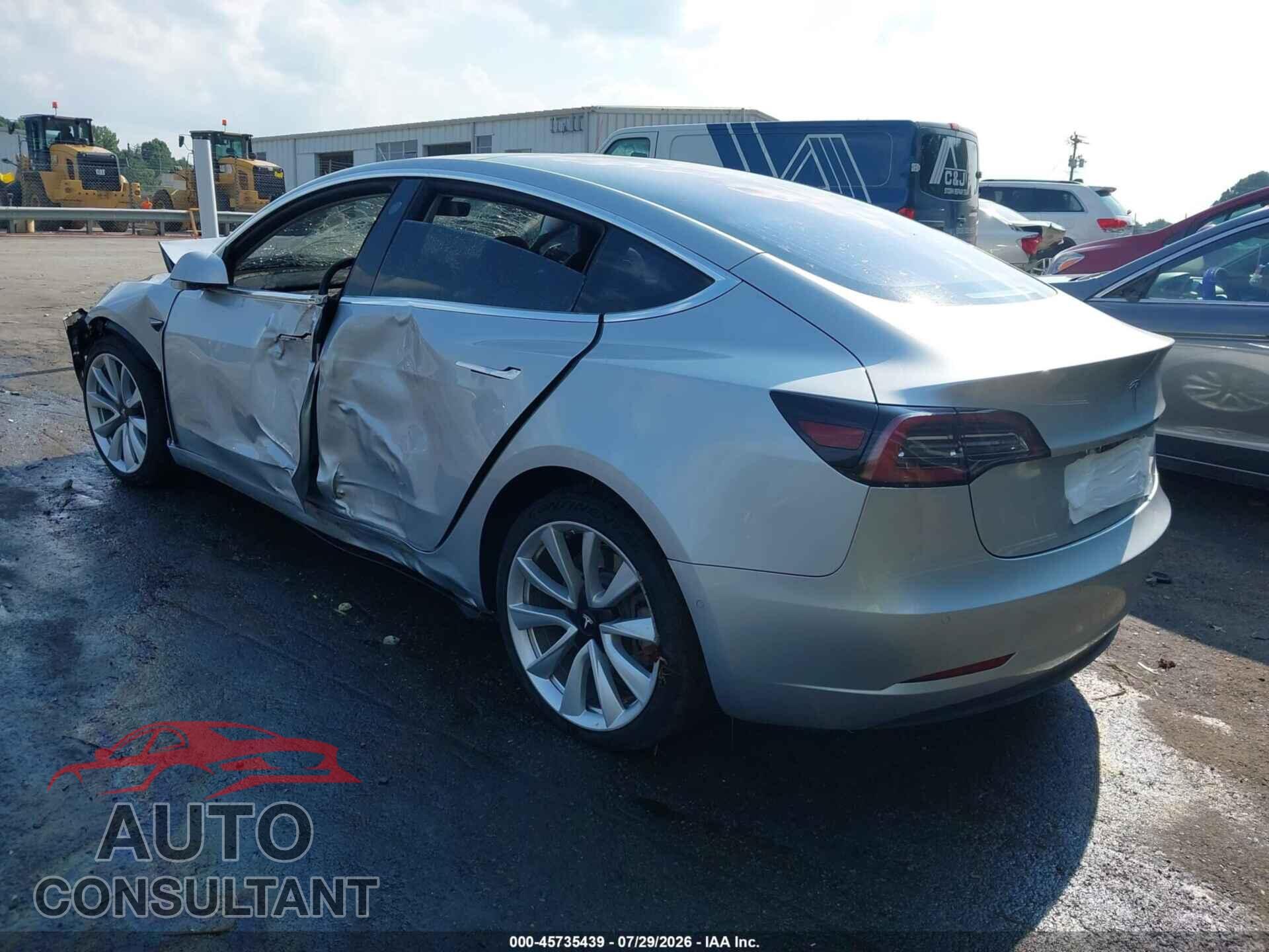 TESLA MODEL 3 2018 - 5YJ3E1EA5JF031107