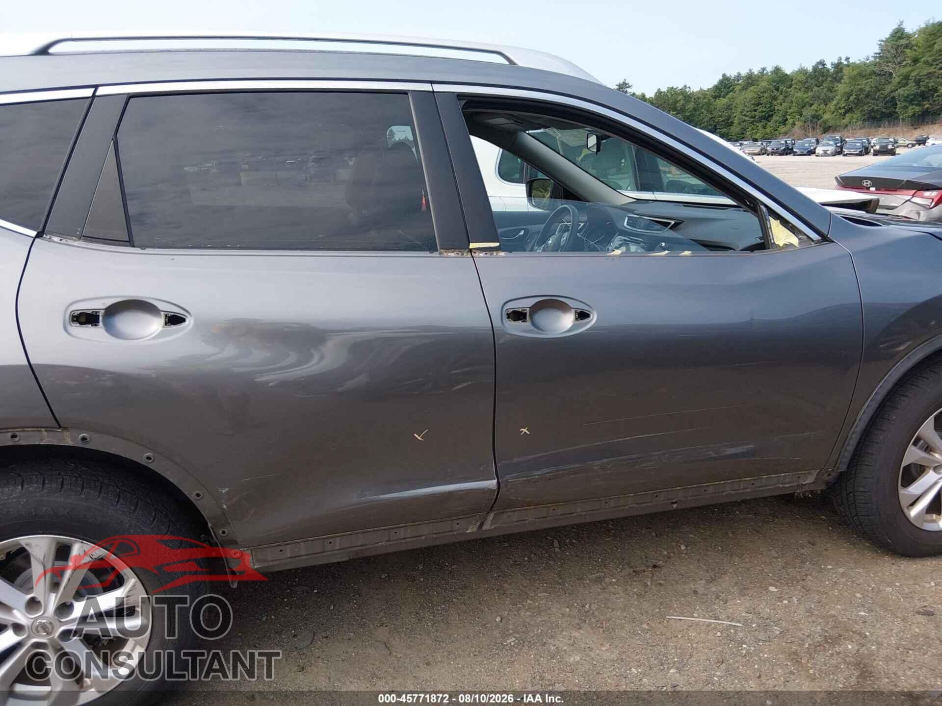 NISSAN ROGUE 2015 - KNMAT2MV4FP533465