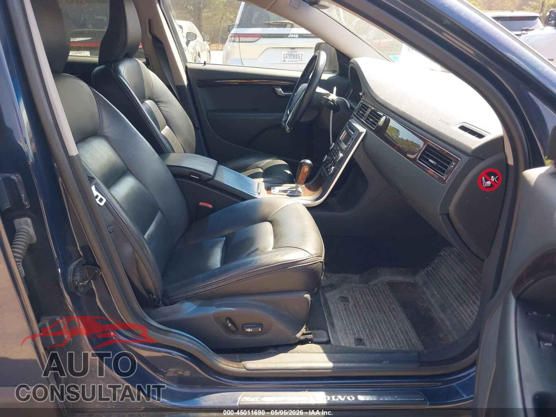 VOLVO XC70 2011 - YV4902BZ8B1097666