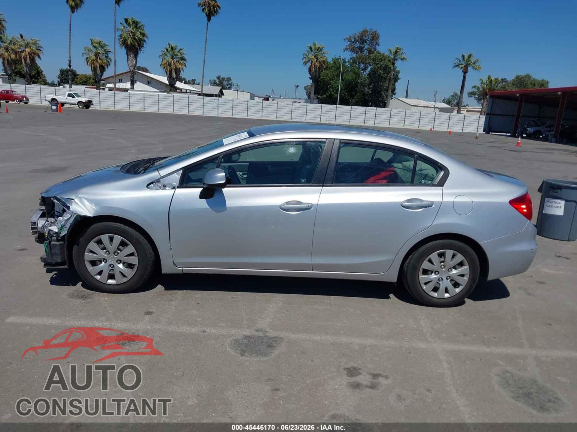 HONDA CIVIC 2012 - 2HGFB2F52CH583384