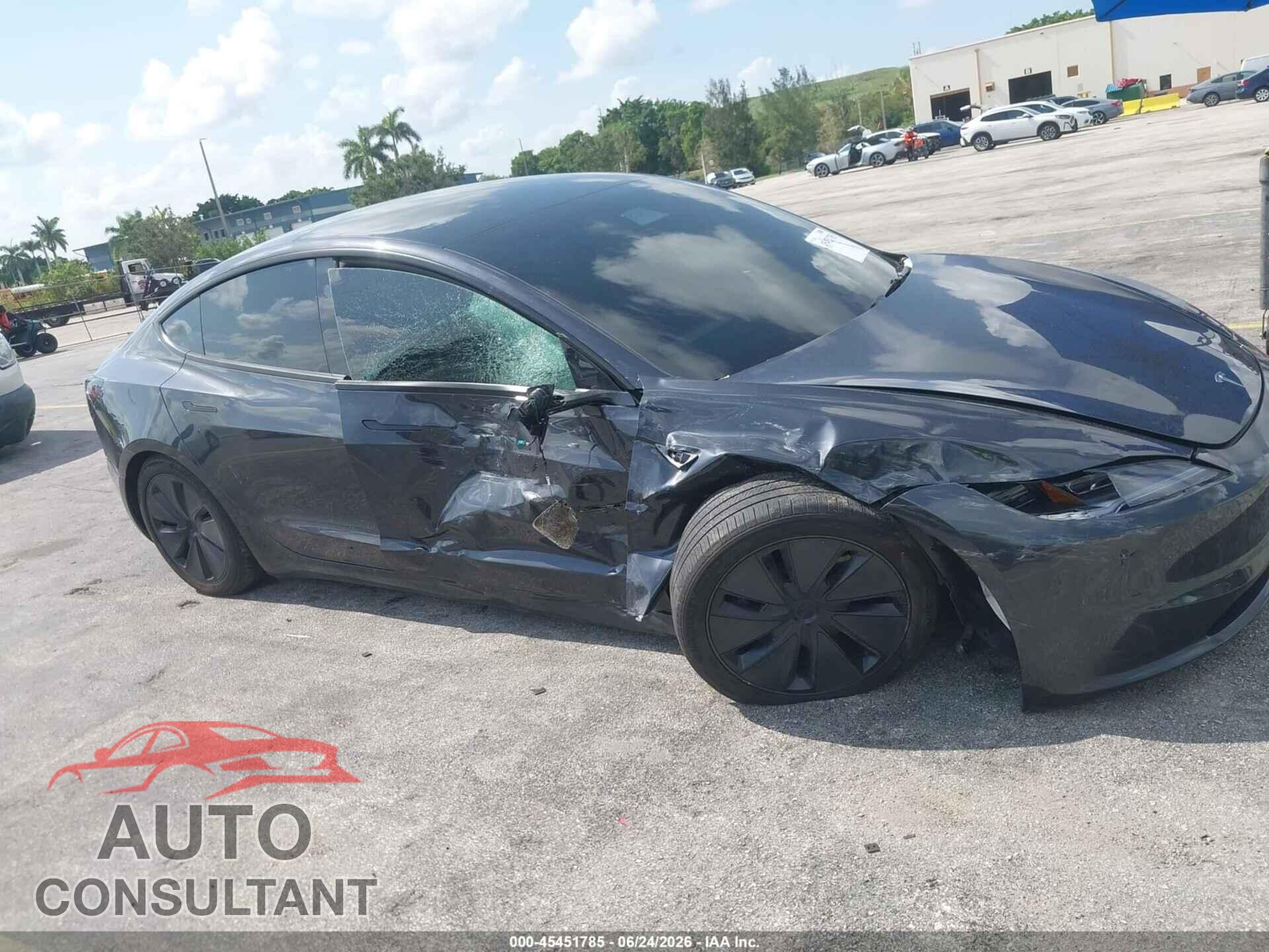 TESLA MODEL 3 2025 - 5YJ3E1EA6SF058446