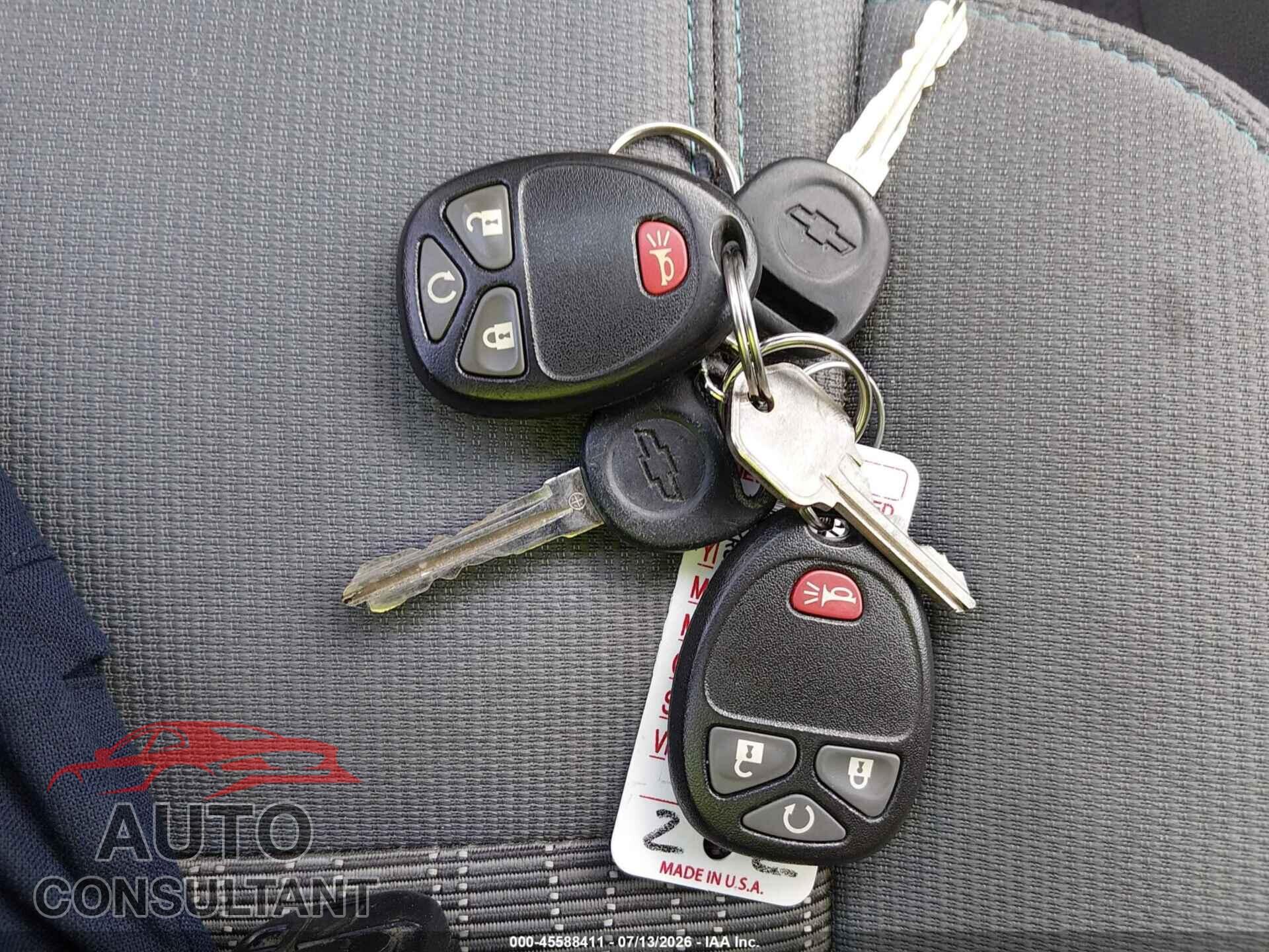 CHEVROLET TRAVERSE 2017 - 1GNKRGKD2HJ240977