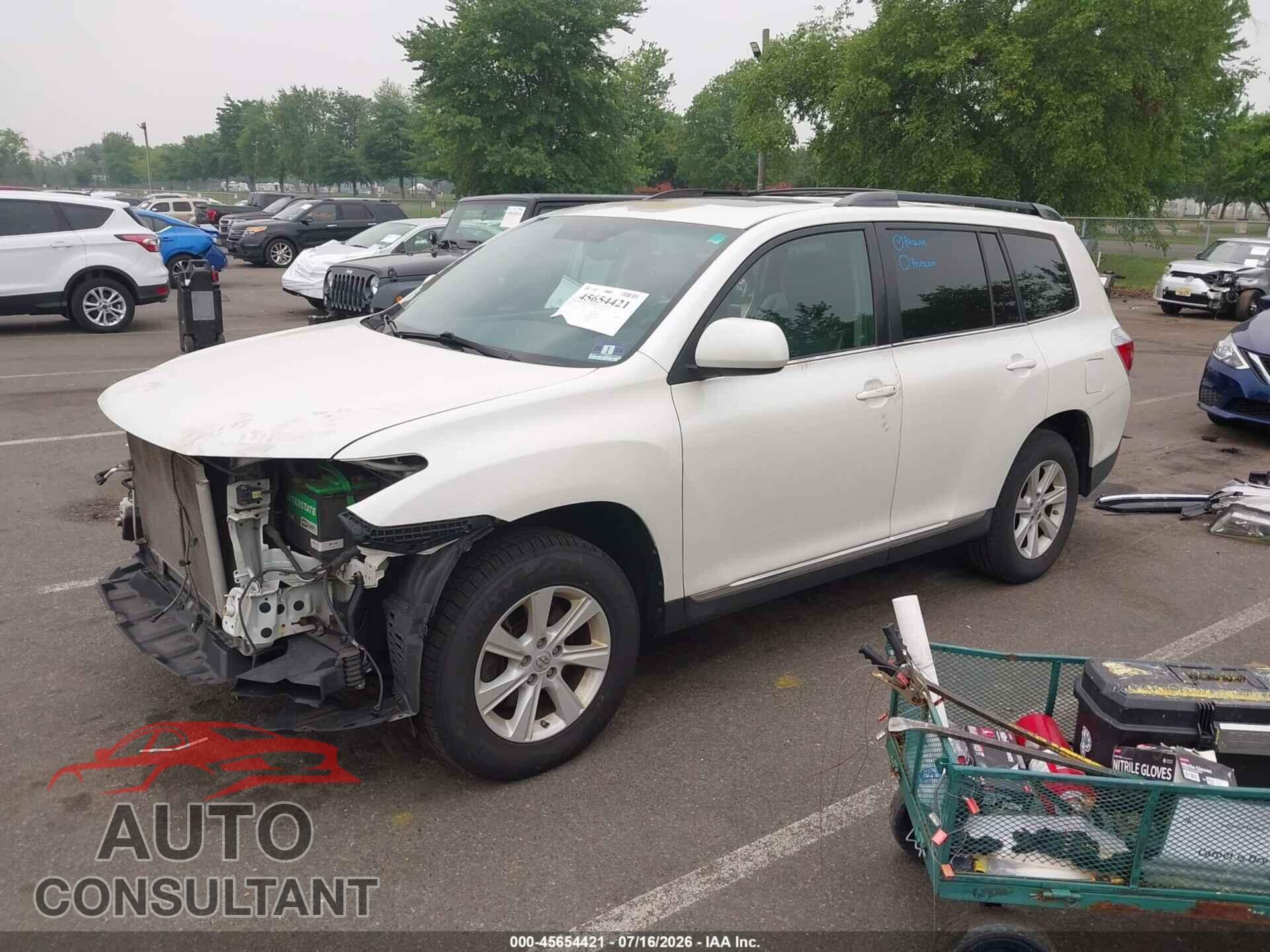TOYOTA HIGHLANDER 2013 - 5TDBK3EH5DS257192