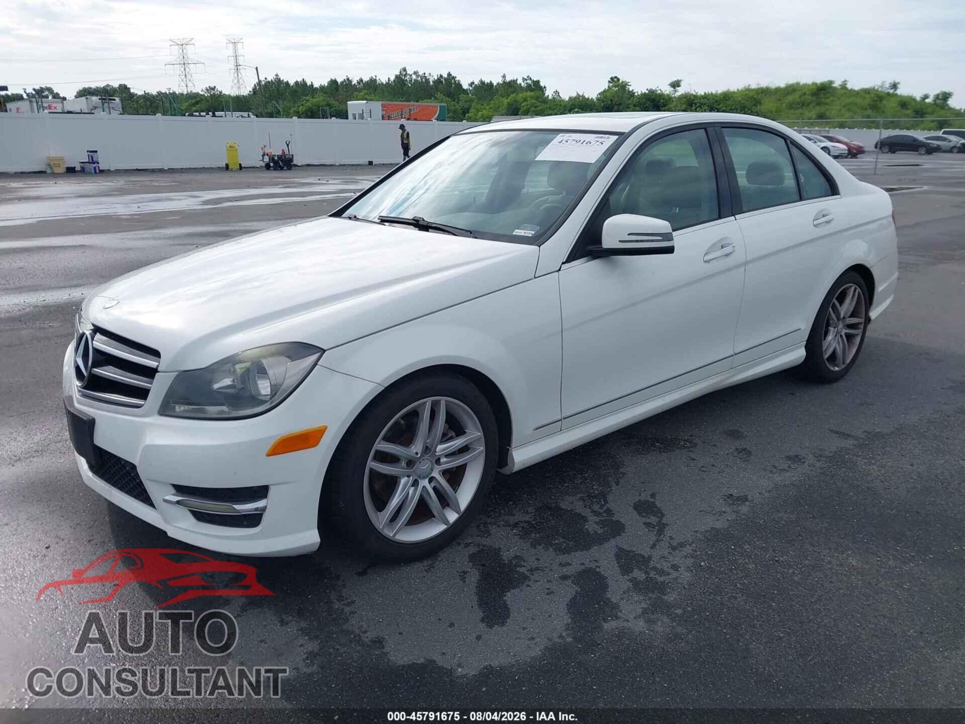MERCEDES-BENZ C 250 2014 - WDDGF4HB7EA961292