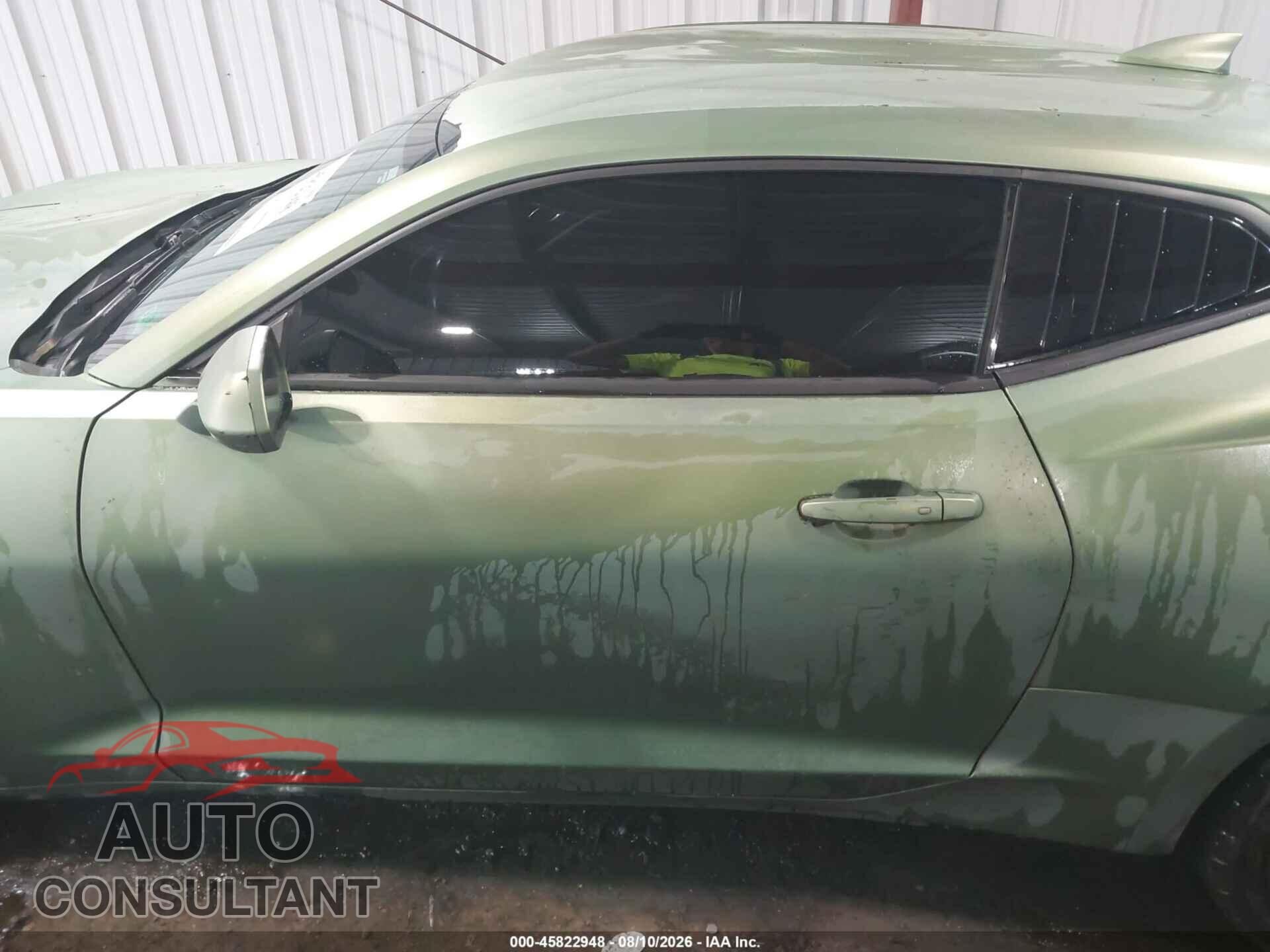 CHEVROLET CAMARO 2018 - 1G1FE1R75J0186517