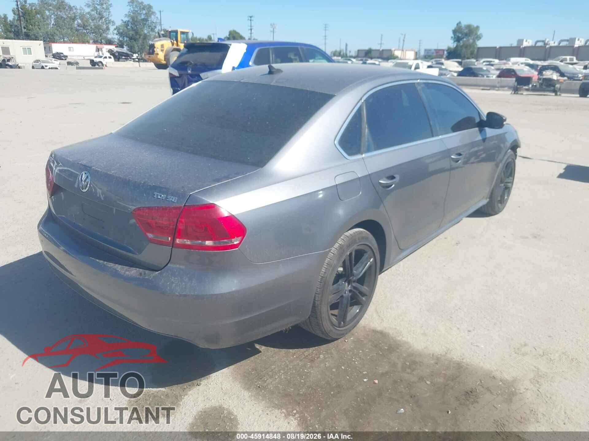 VOLKSWAGEN PASSAT 2013 - 1VWBN7A31DC096993