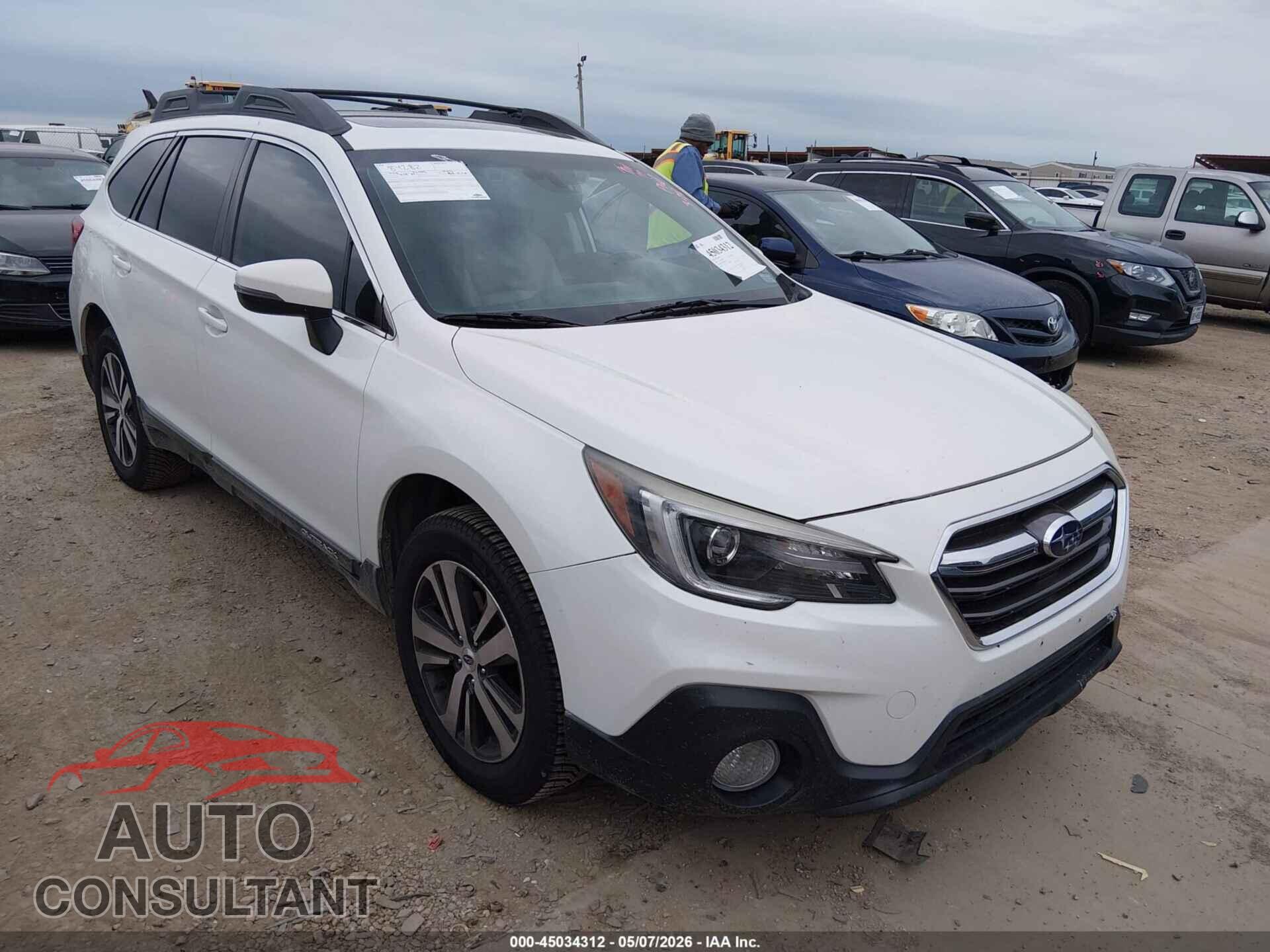 SUBARU OUTBACK 2018 - 4S4BSENC9J3249802