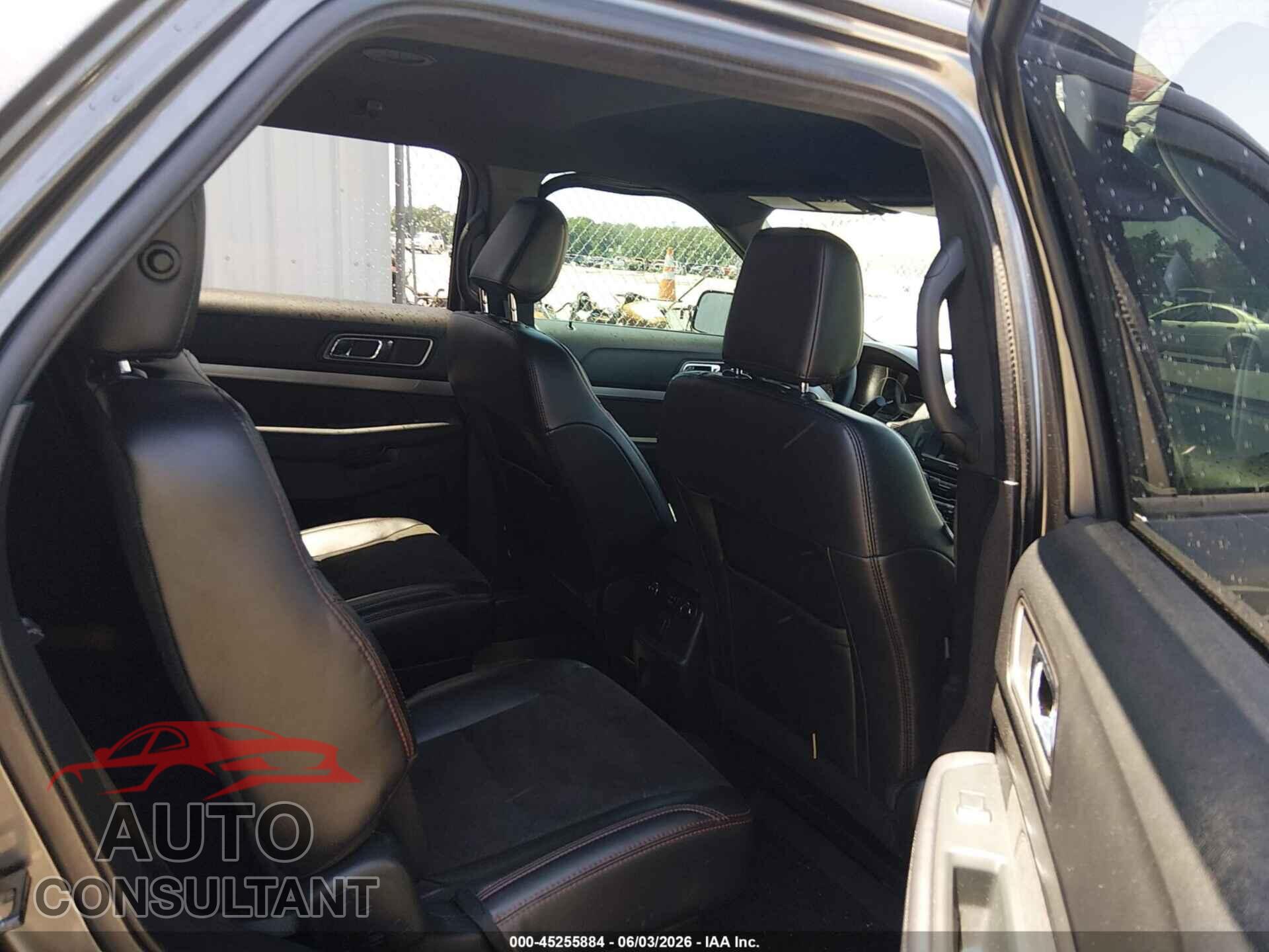 FORD EXPLORER 2018 - 1FM5K7D86JGB26165