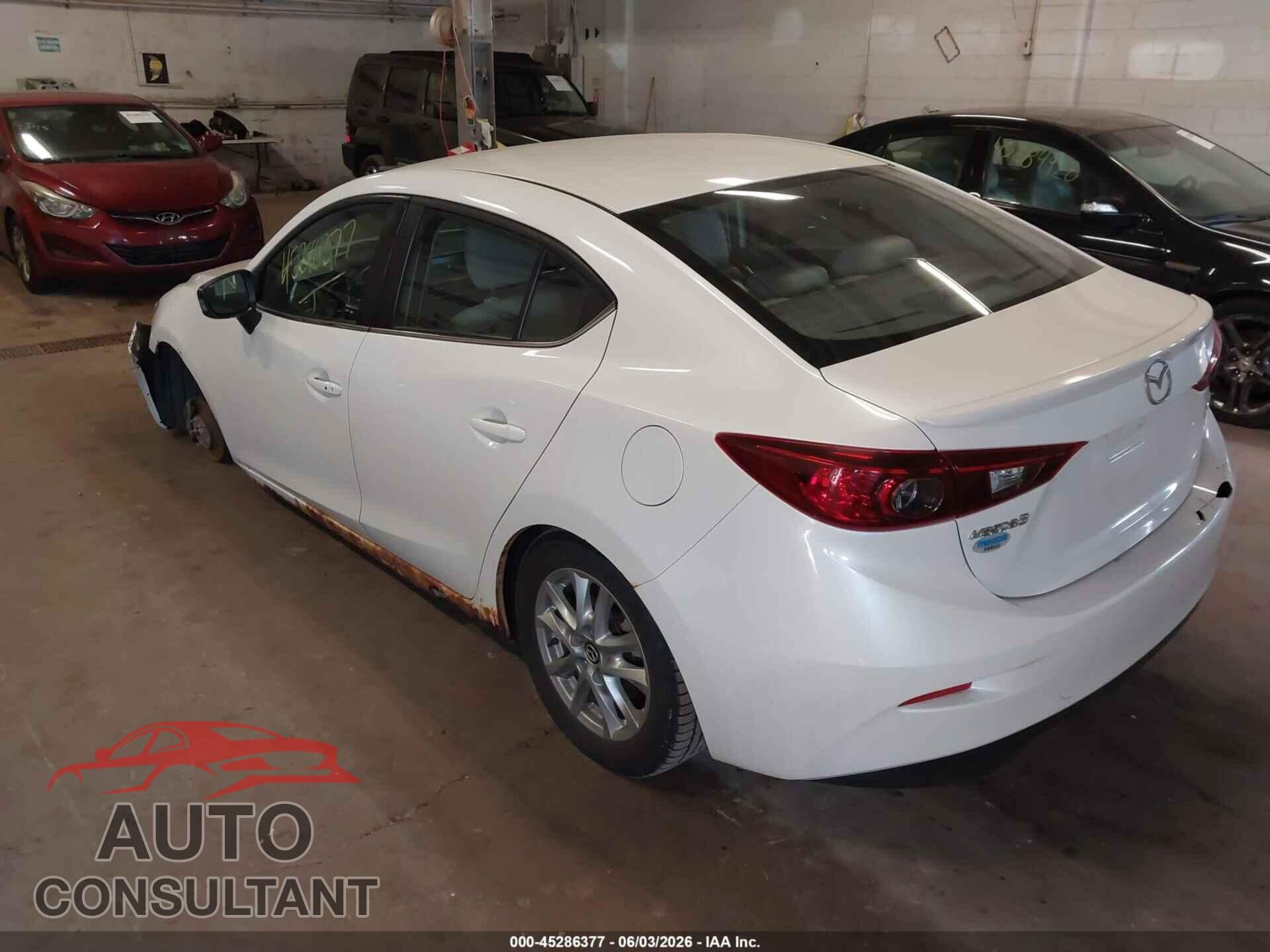 MAZDA MAZDA3 2014 - JM1BM1V73E1113953