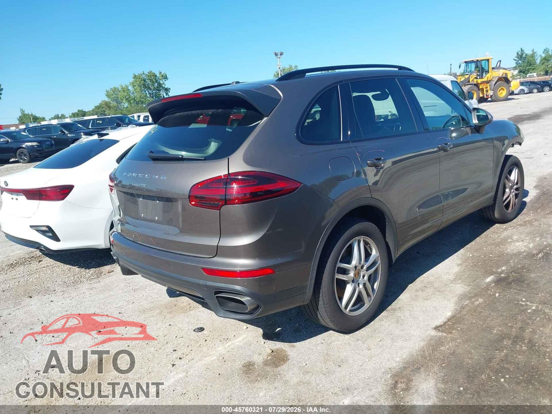 PORSCHE CAYENNE 2016 - WP1AA2A24GKA12761