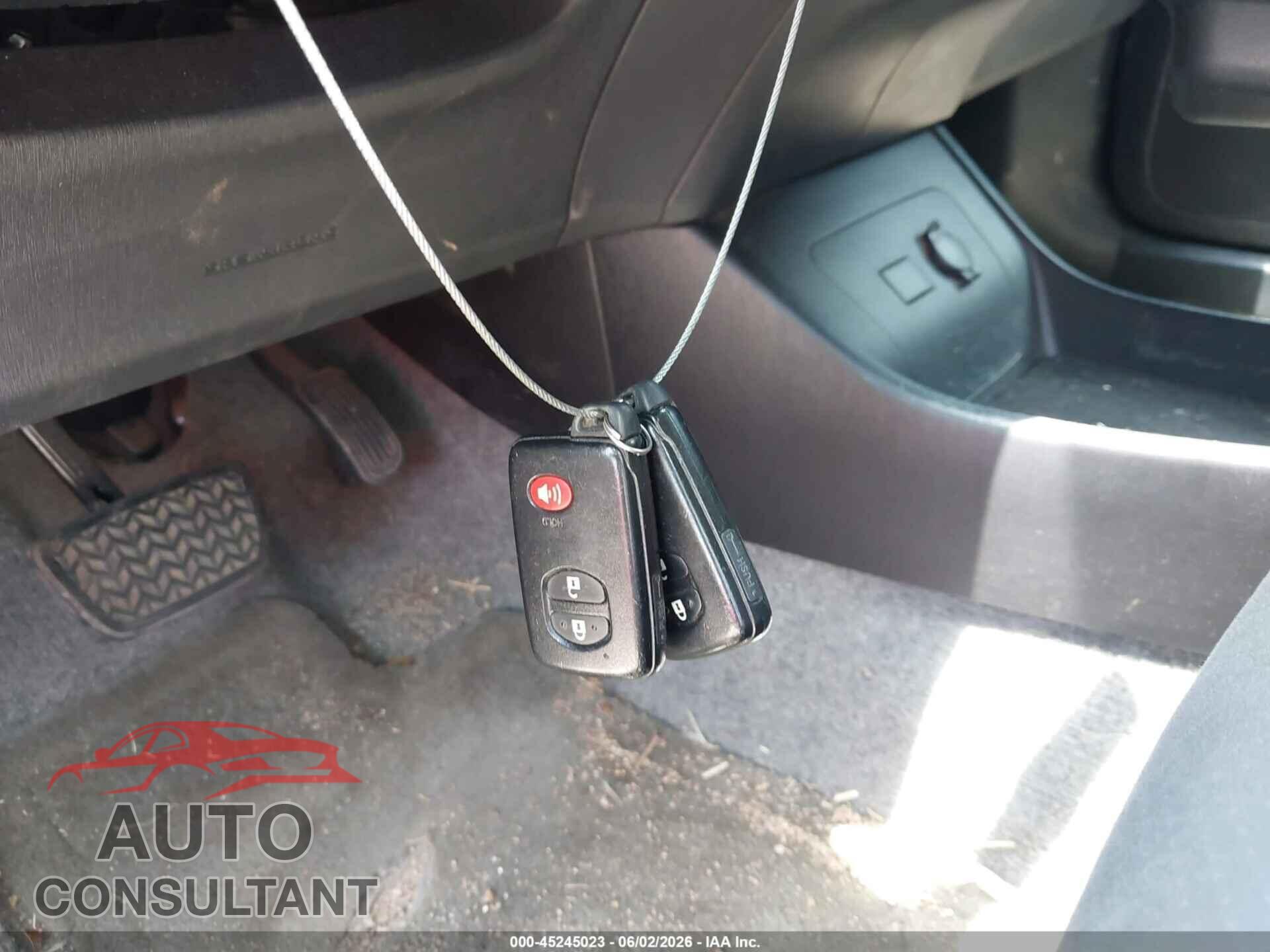 TOYOTA PRIUS 2012 - JTDKN3DU2C5448000