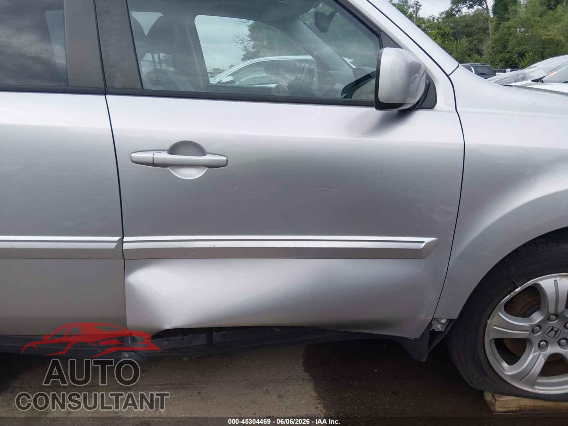 HONDA PILOT 2015 - 5FNYF4H54FB008623