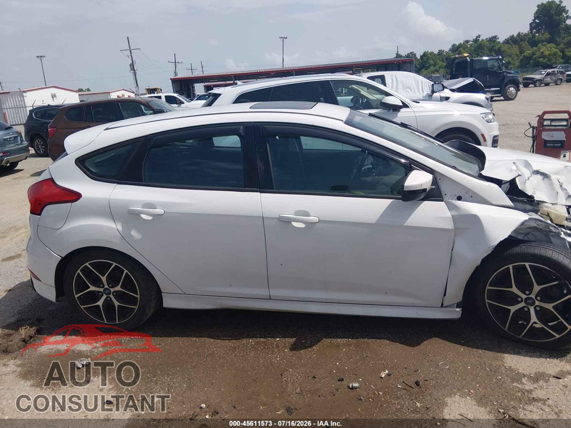 FORD FOCUS 2016 - 1FADP3K26GL279644