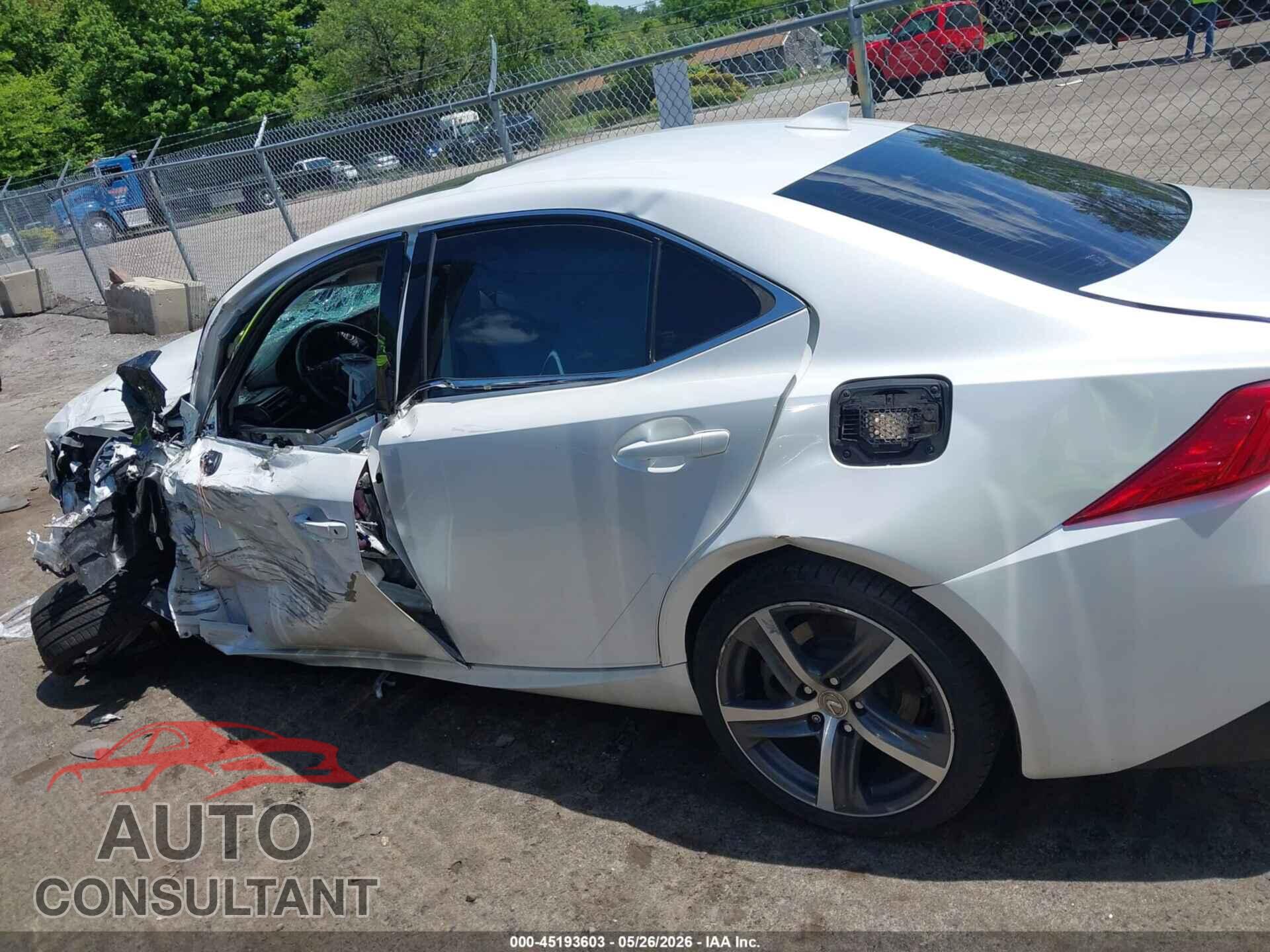 LEXUS IS 300 2017 - JTHCM1D2XH5015637