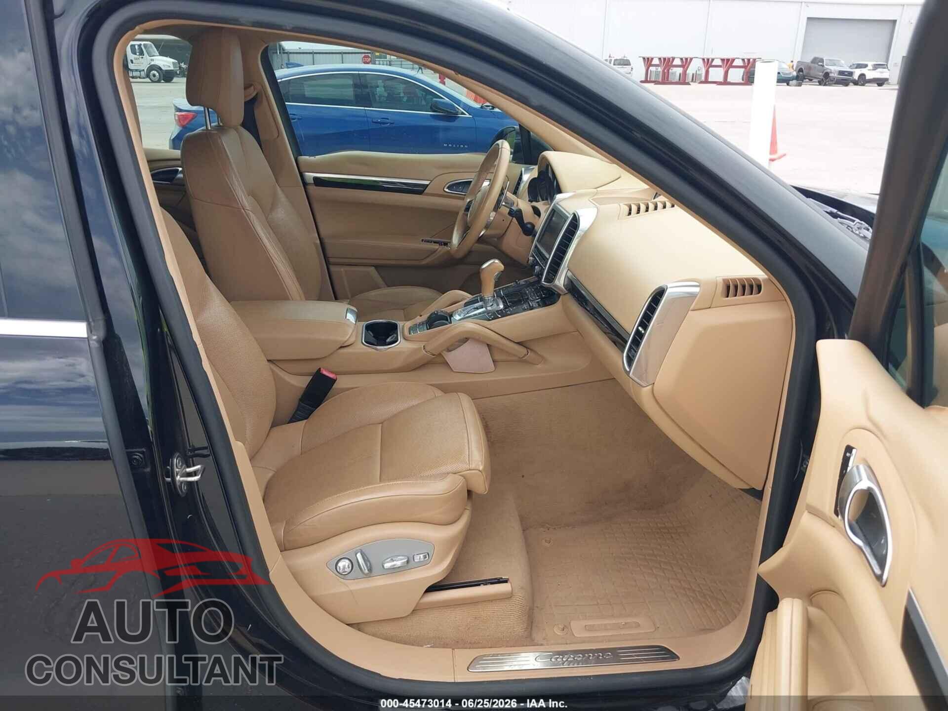PORSCHE CAYENNE 2016 - WP1AA2A24GLA11118