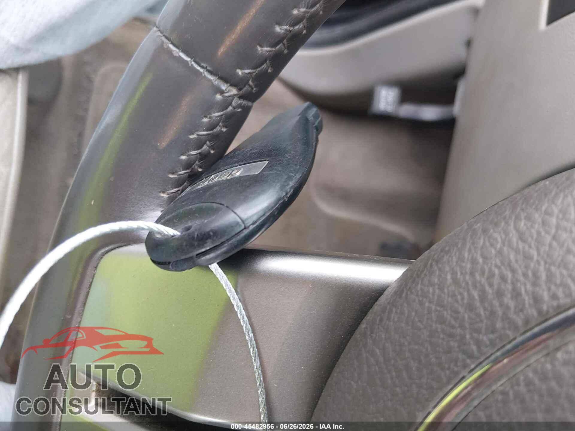 JEEP GRAND CHEROKEE 2012 - 1C4RJFAG8CC226423
