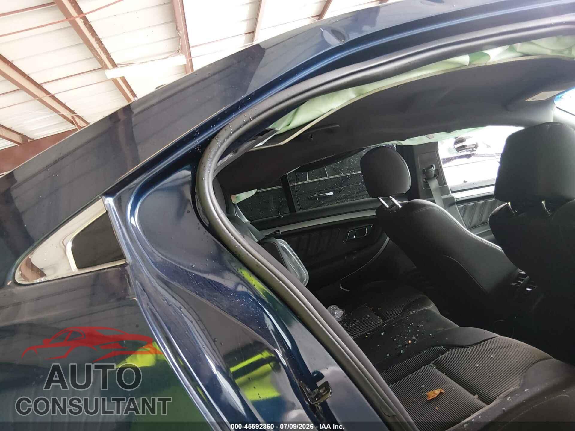 FORD TAURUS 2016 - 1FAHP2E85GG100935