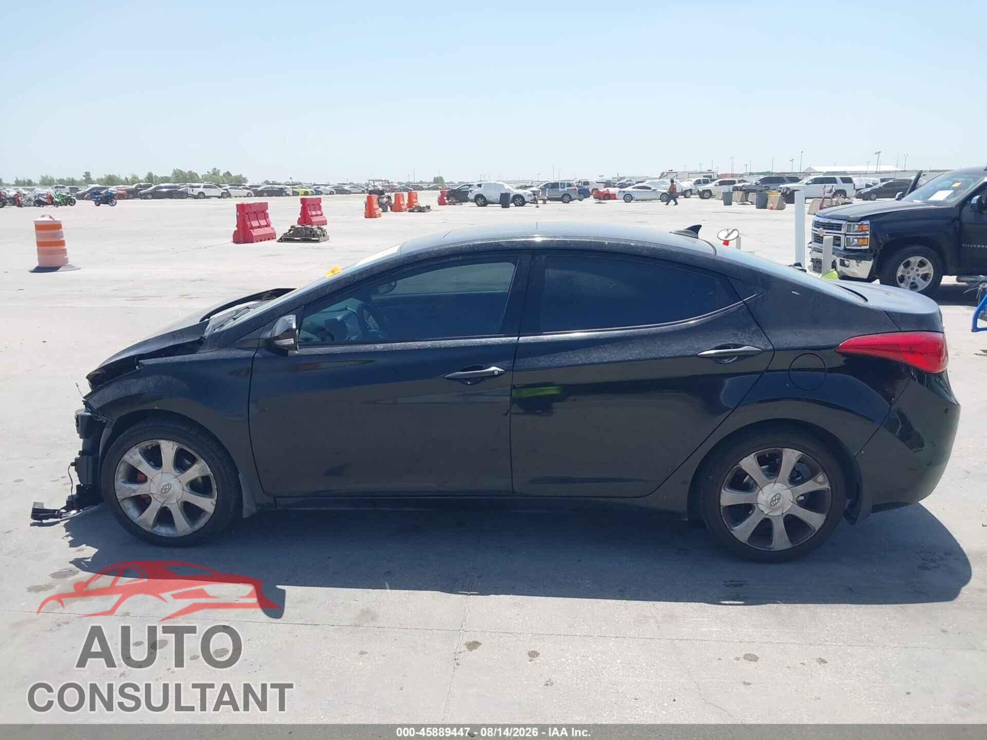HYUNDAI ELANTRA 2013 - KMHDH4AE0DU927165