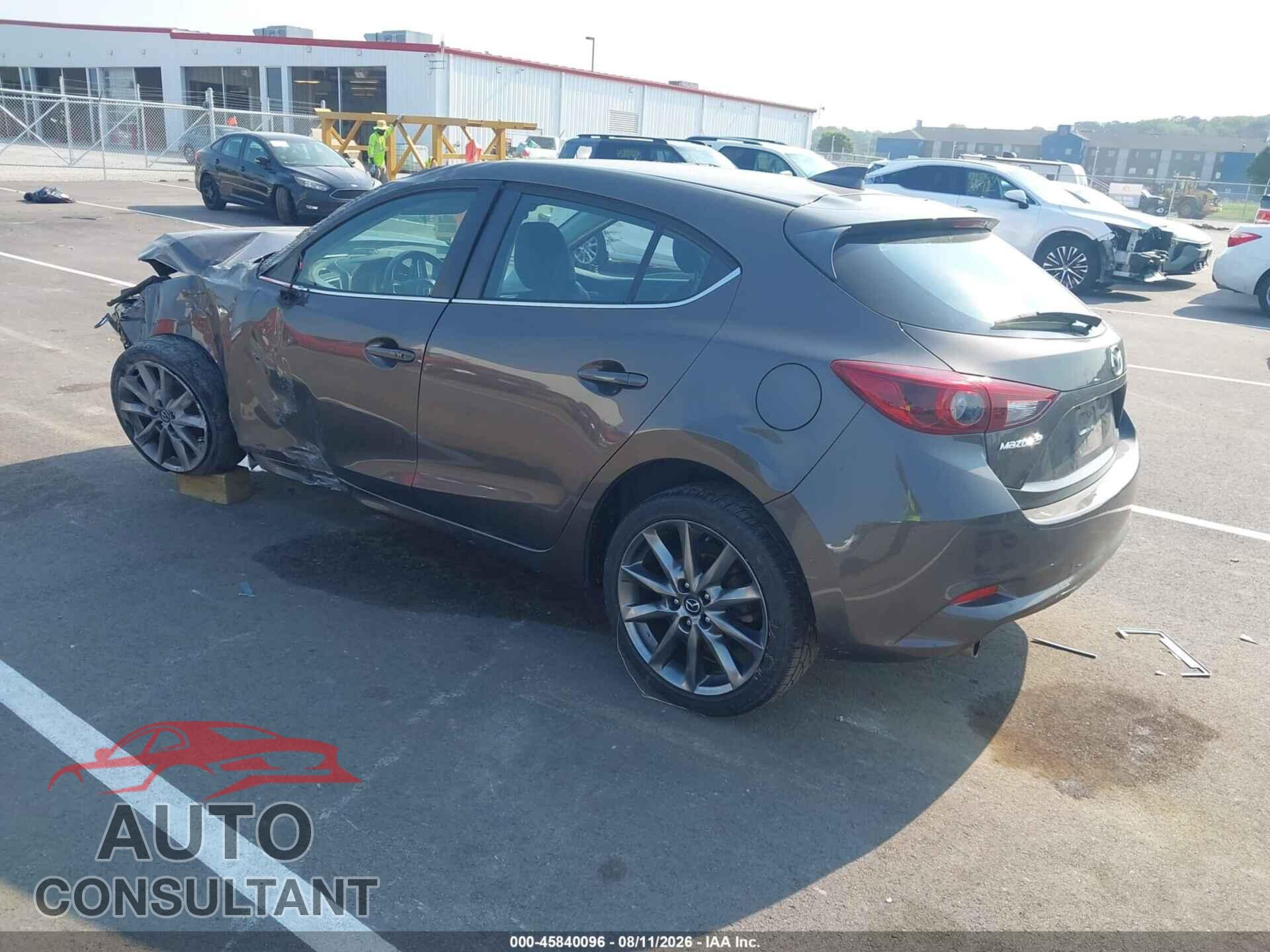 MAZDA MAZDA3 2018 - 3MZBN1M3XJM165392