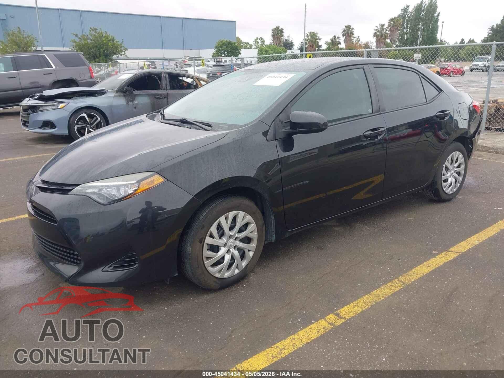 TOYOTA COROLLA 2017 - 2T1BURHE4HC820570