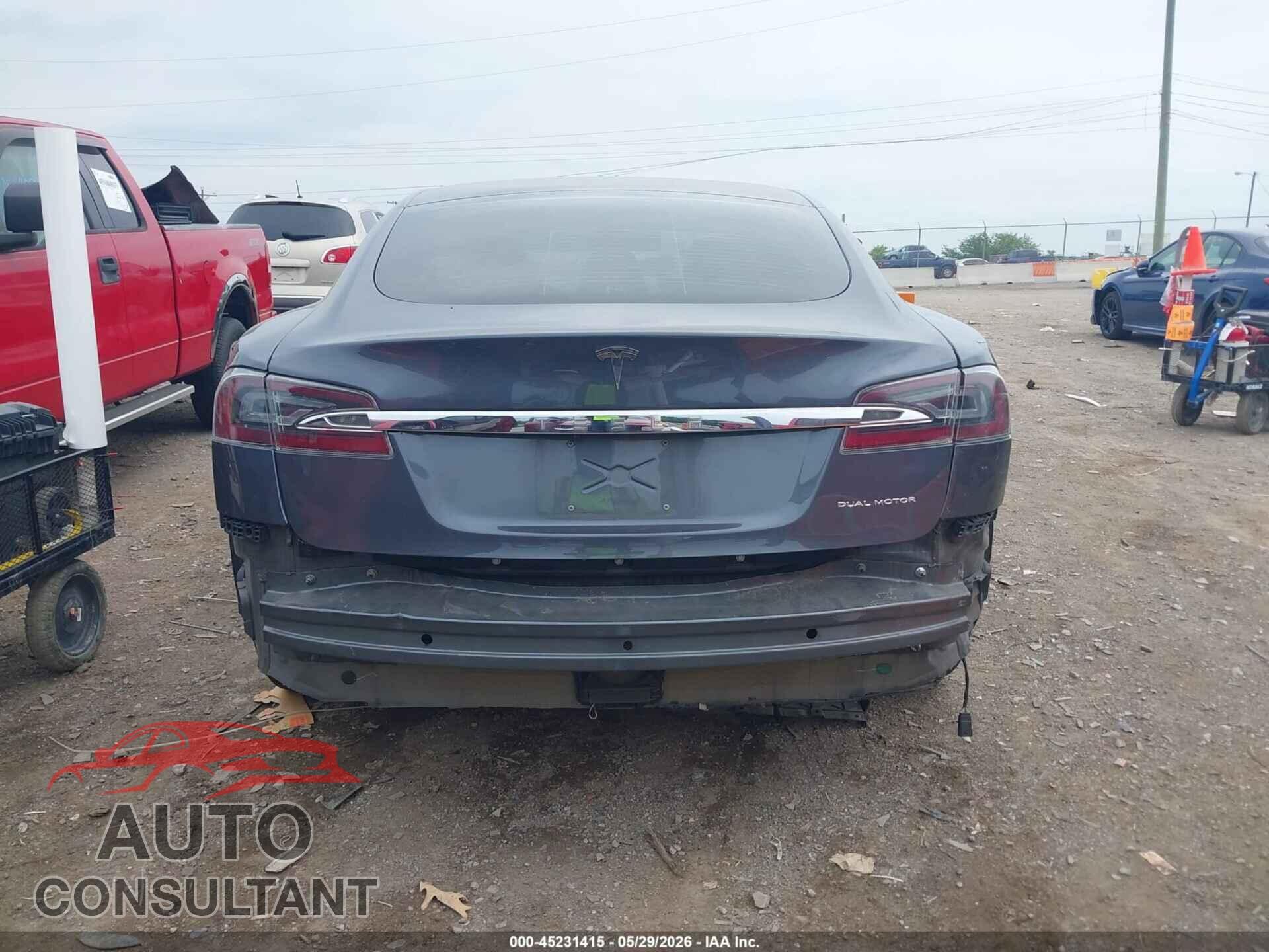 TESLA MODEL S 2019 - 5YJSA1E25KF335037
