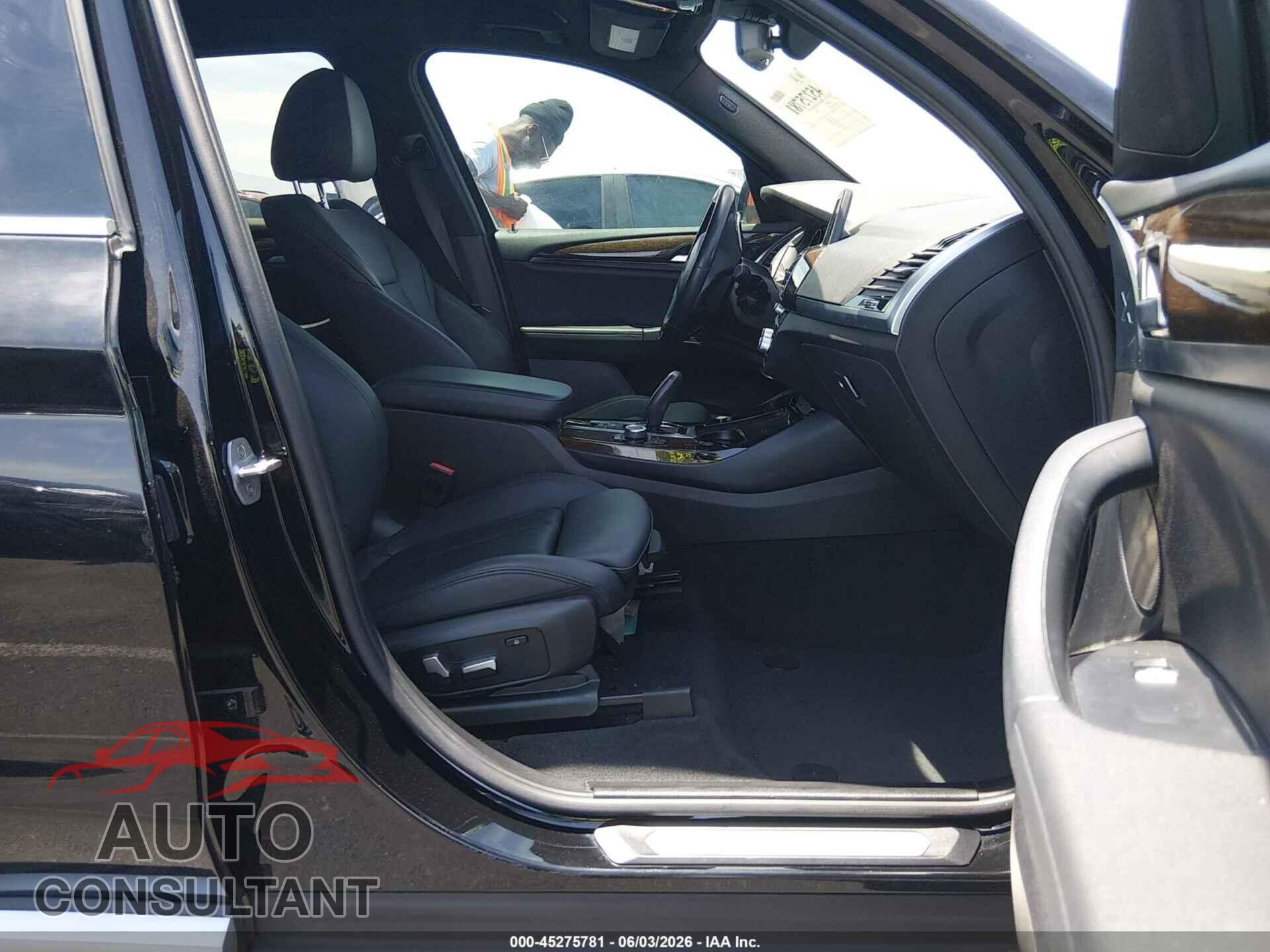 BMW X3 2019 - 5UXTR7C50KLF36484