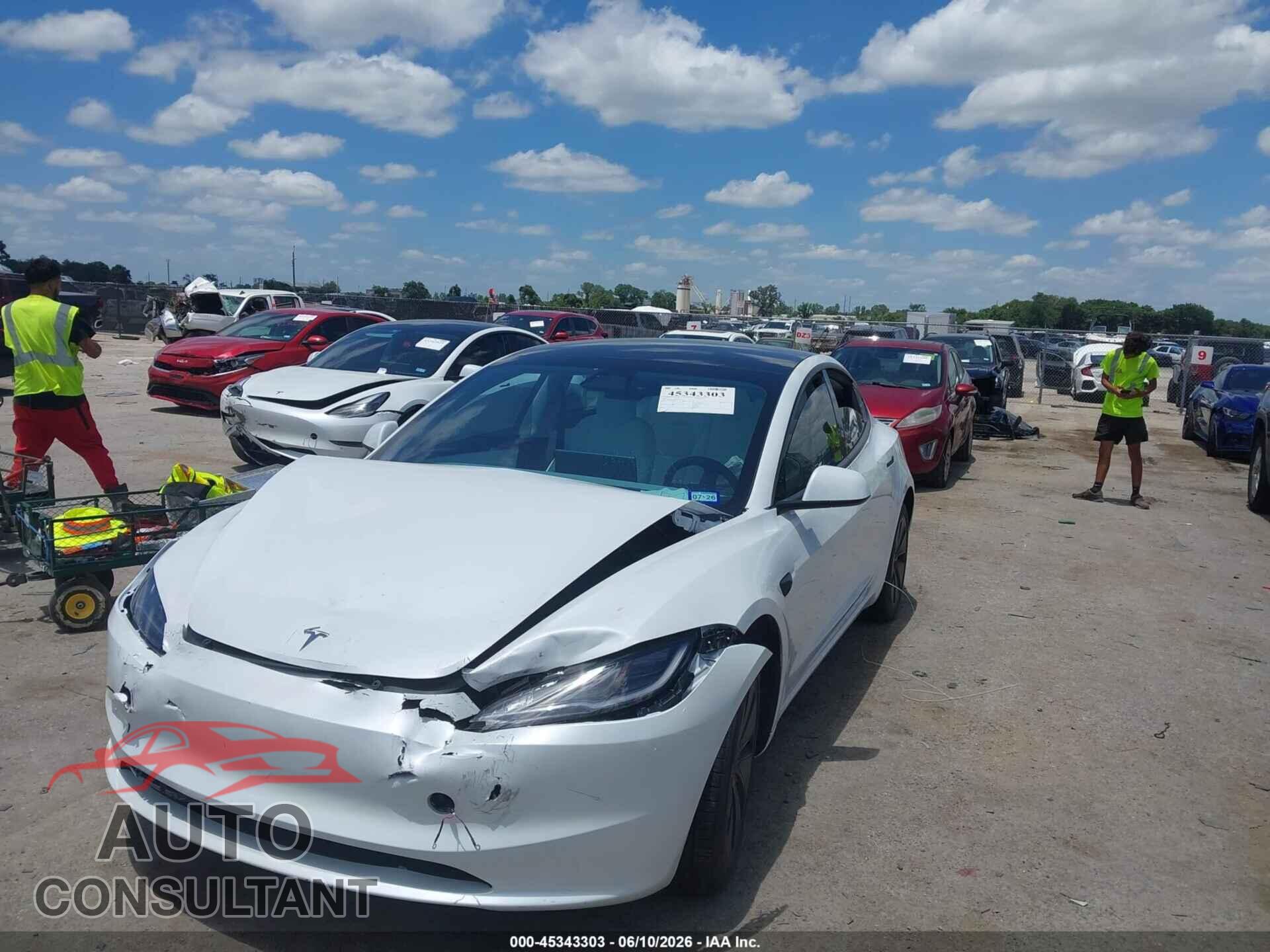 TESLA MODEL 3 2025 - 5YJ3E1EA0SF030786
