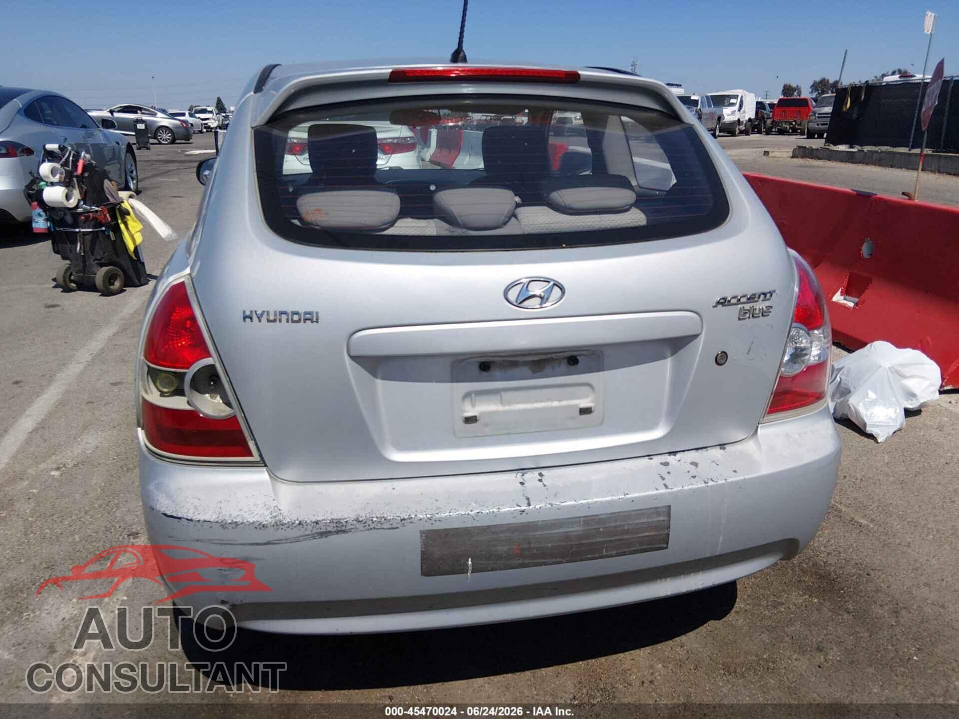 HYUNDAI ACCENT 2010 - KMHCM3AC5AU171098