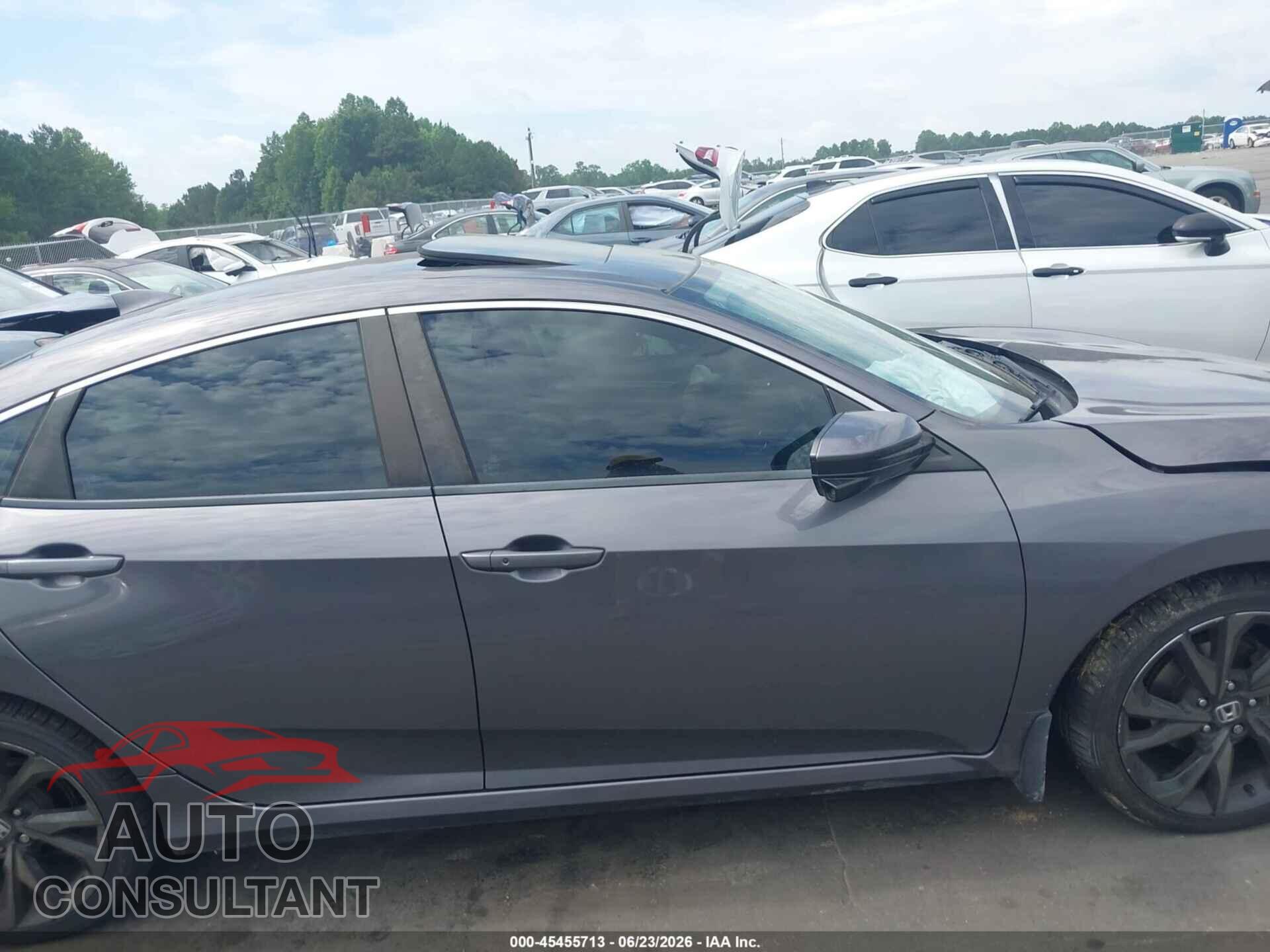 HONDA CIVIC 2018 - 2HGFC2F77JH545791