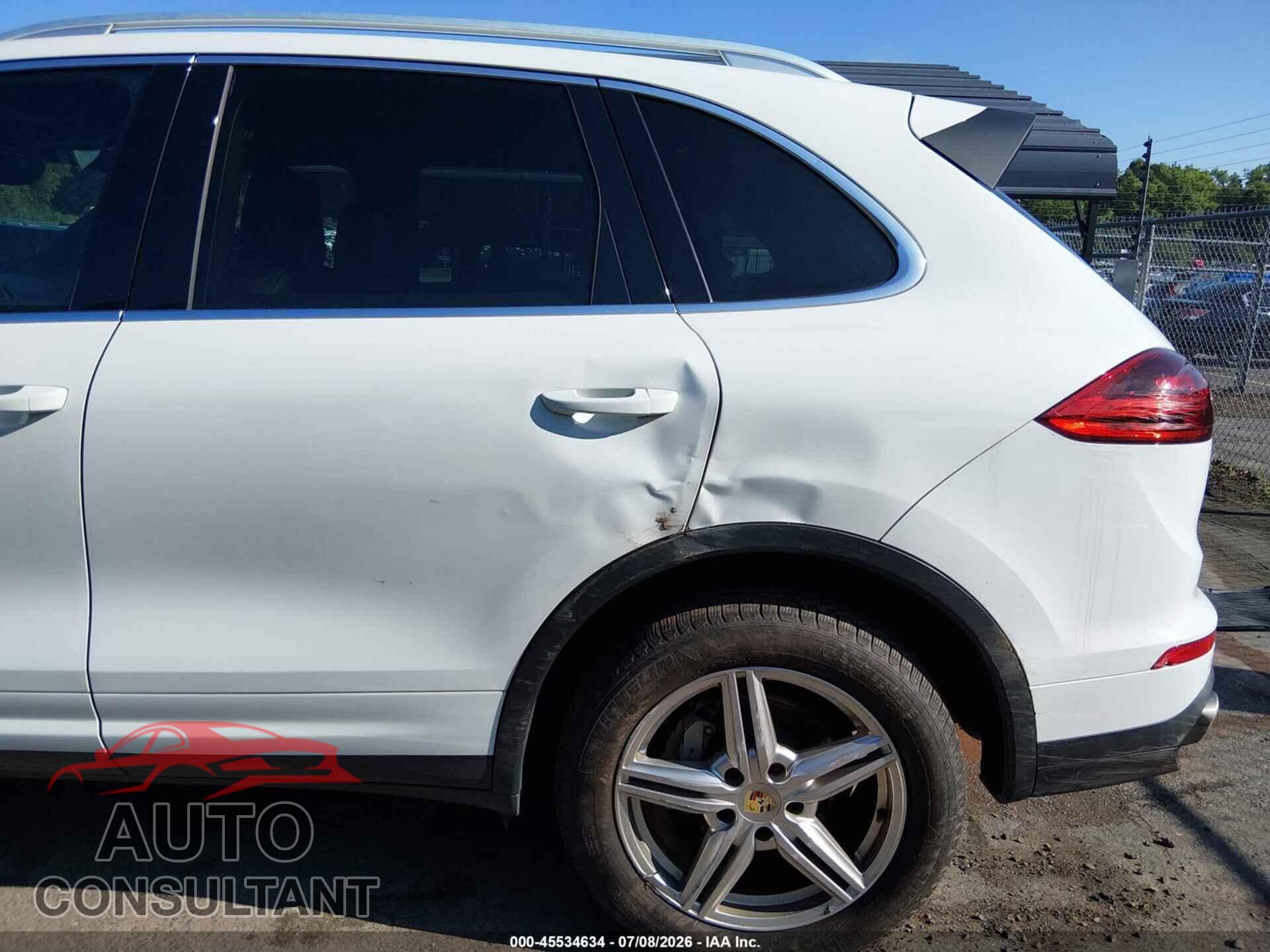 PORSCHE CAYENNE 2016 - WP1AB2A29GLA92131