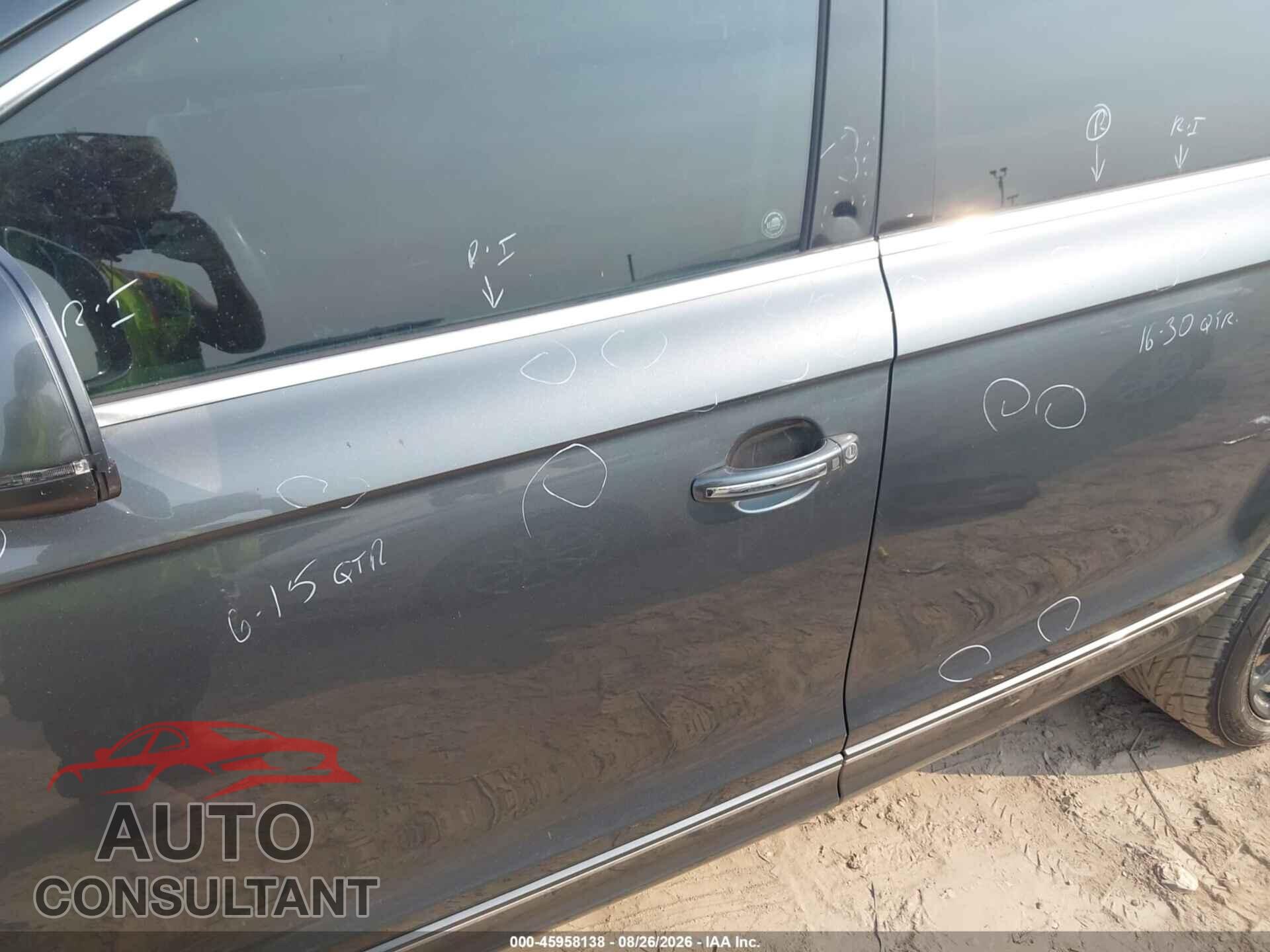 AUDI Q7 2015 - WA1LMAFE7FD013740