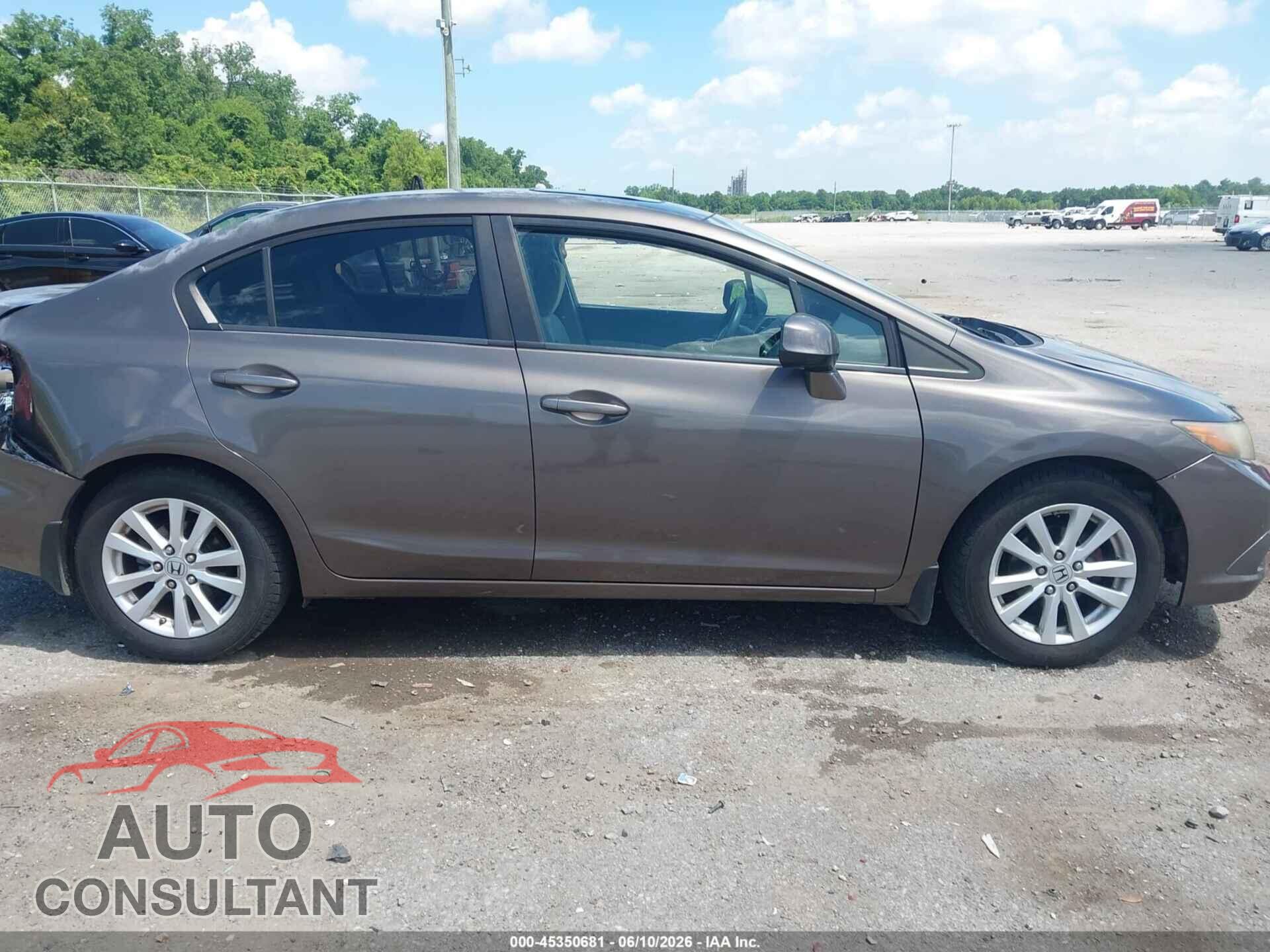 HONDA CIVIC 2012 - 2HGFB2F83CH551599