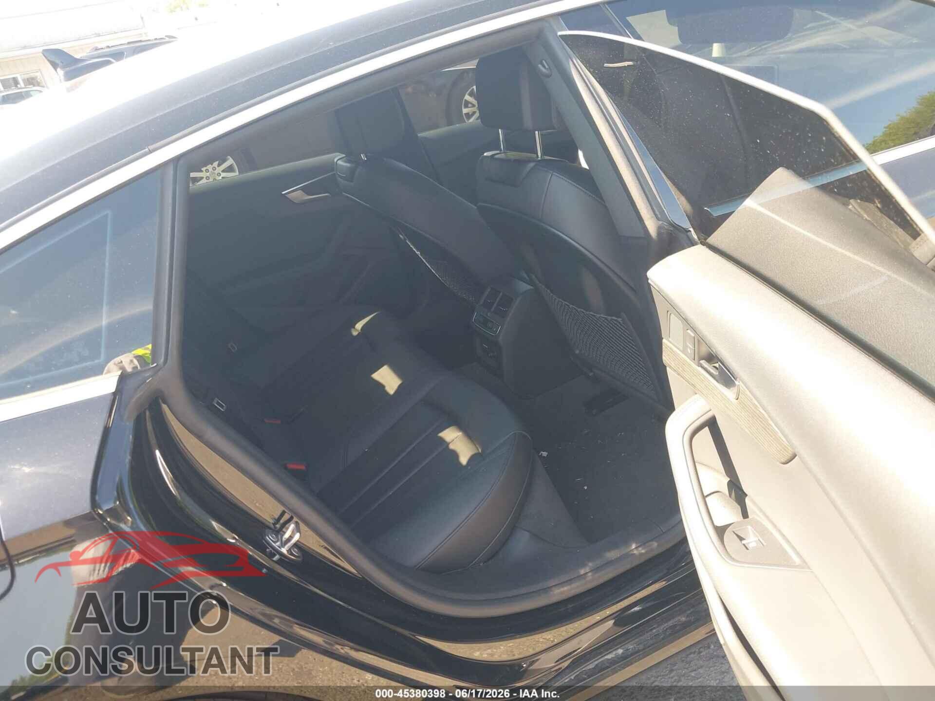 AUDI A5 2019 - WAUBNCF58KA037239