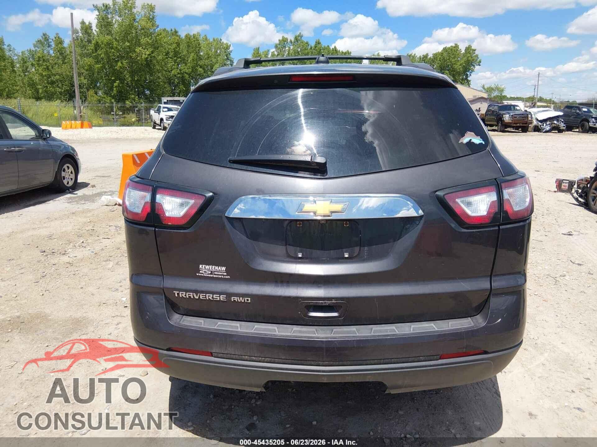 CHEVROLET TRAVERSE 2017 - 1GNKVFED0HJ174690