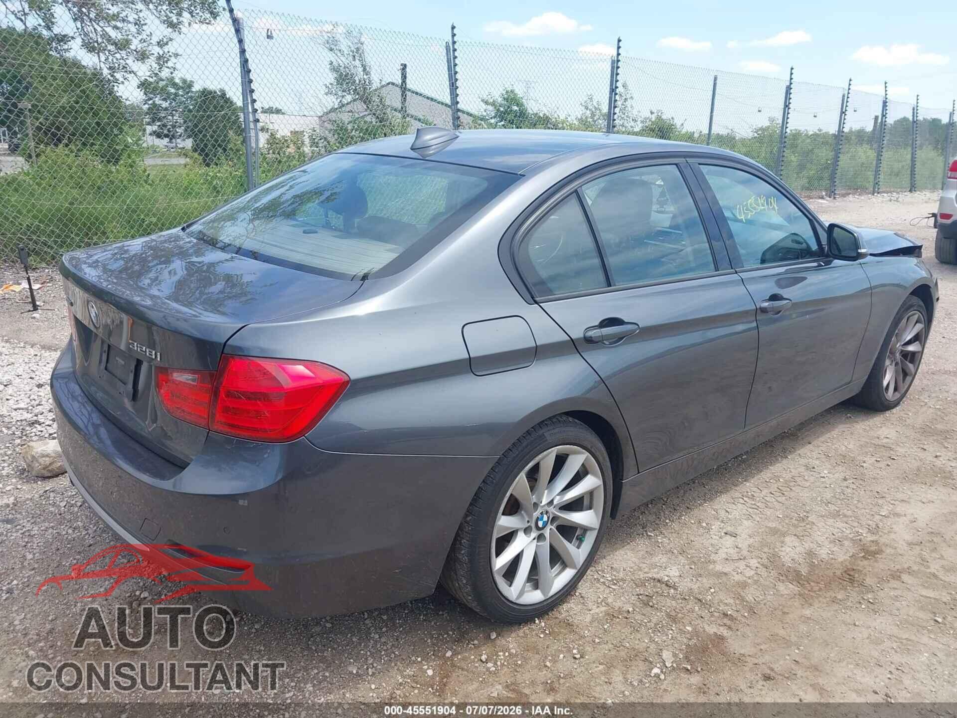 BMW 328I 2013 - WBA3B3C57DF542129