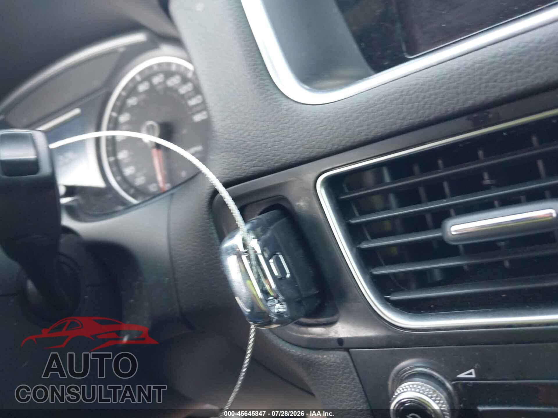 AUDI Q5 2017 - WA1C2AFP2HA042509