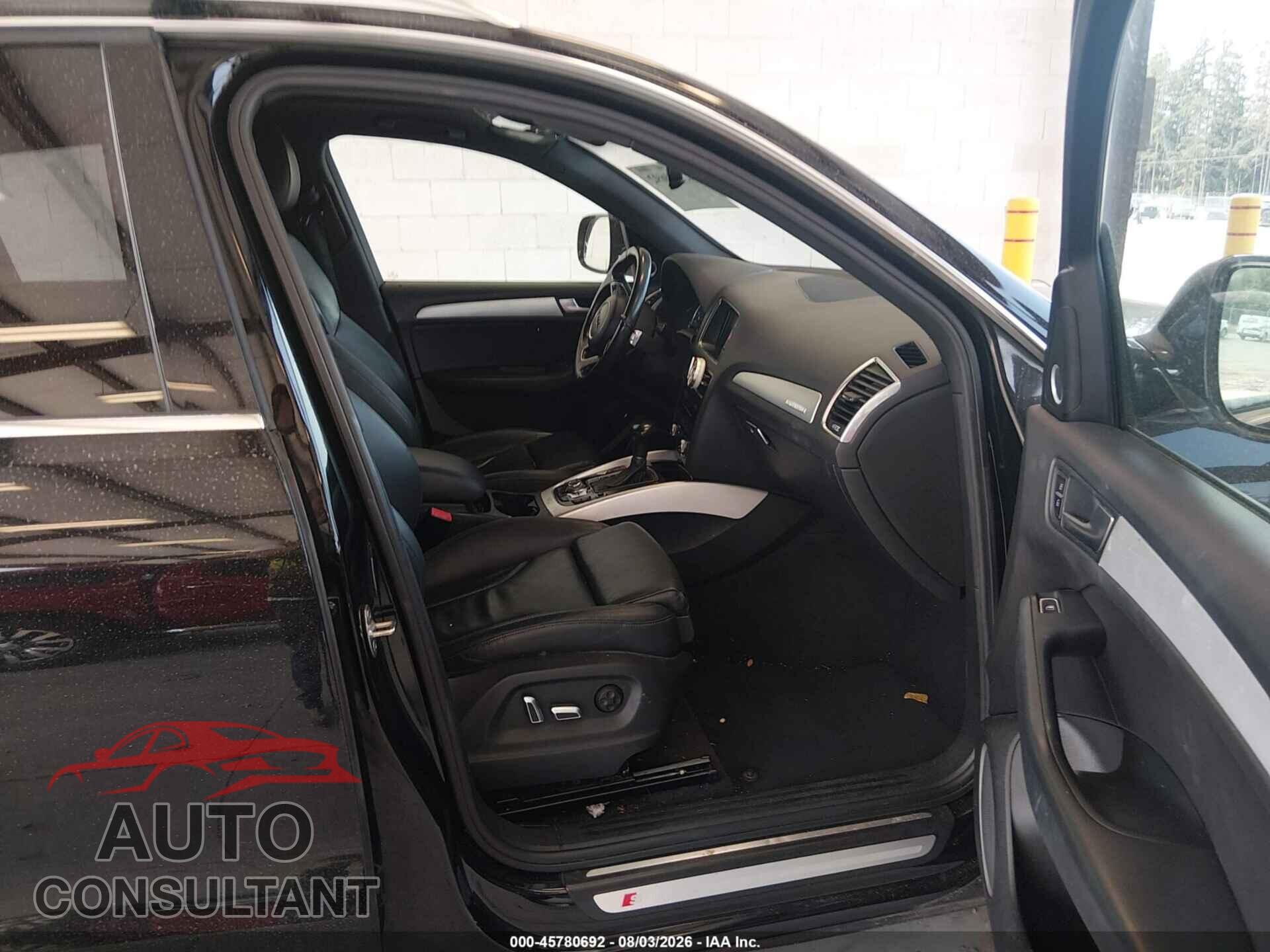 AUDI Q5 2017 - WA1M2AFP1HA033952