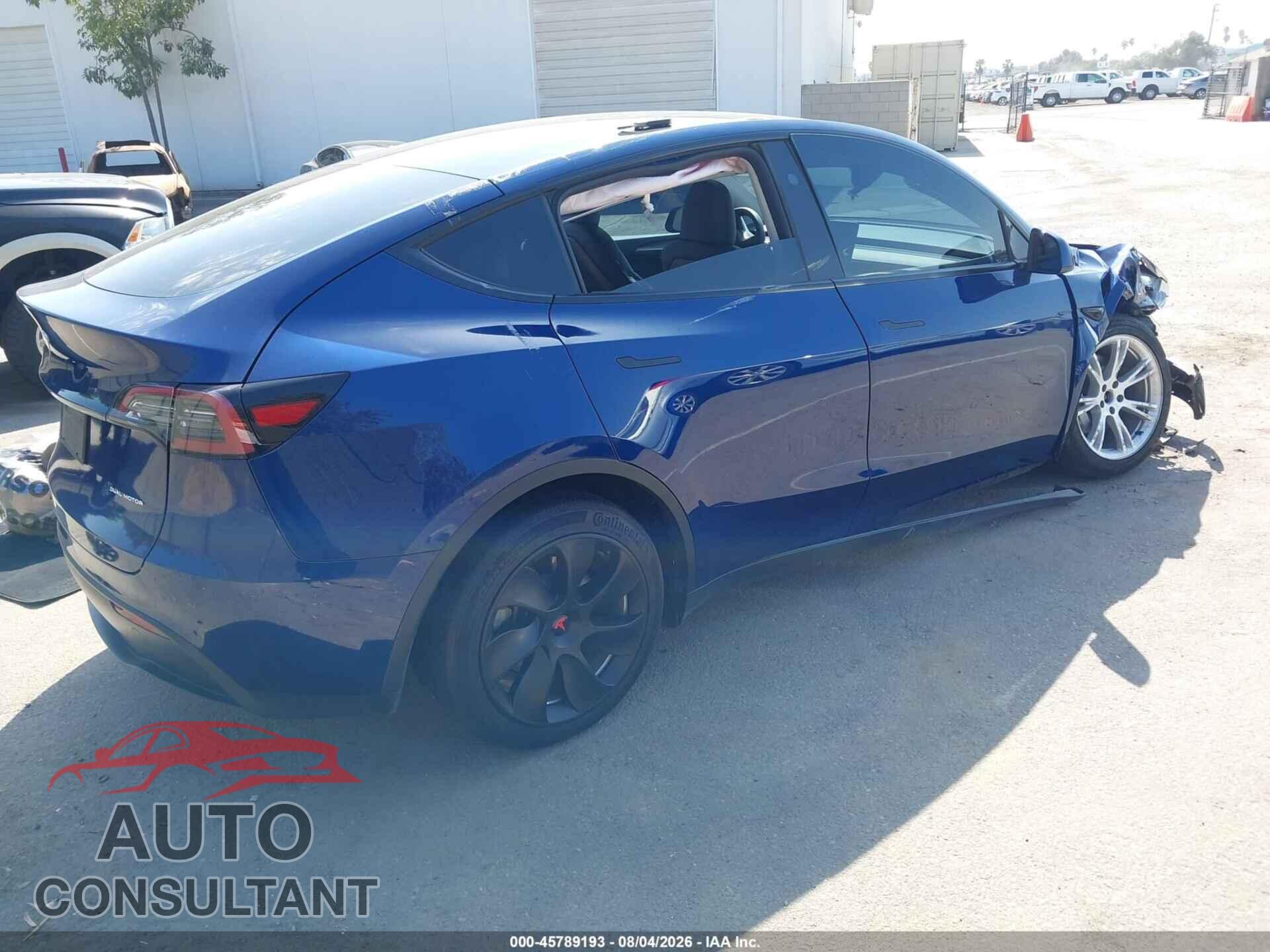 TESLA MODEL Y 2024 - 7SAYGDEE7RF031306