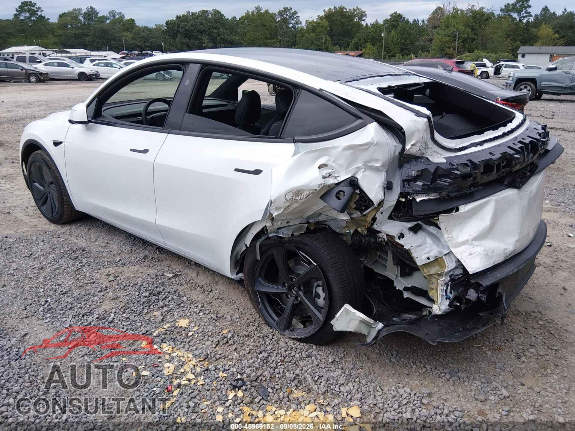 TESLA MODEL Y 2026 - 7SAYGDED9TA654311