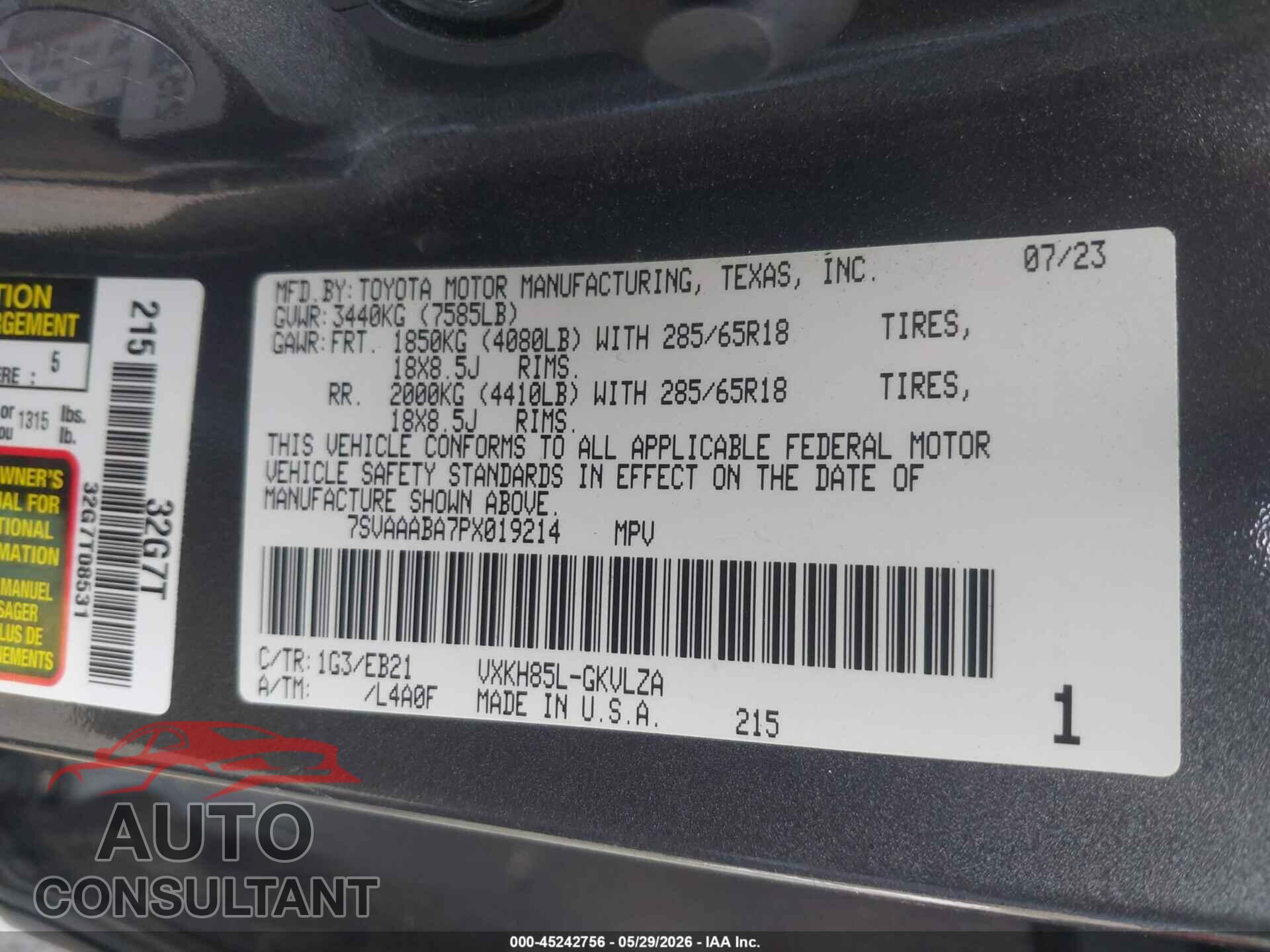 TOYOTA SEQUOIA 2023 - 7SVAAABA7PX019214