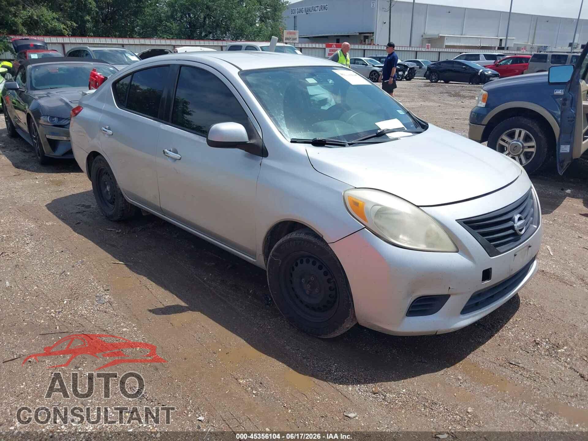 NISSAN VERSA 2014 - 3N1CN7AP4EL868356