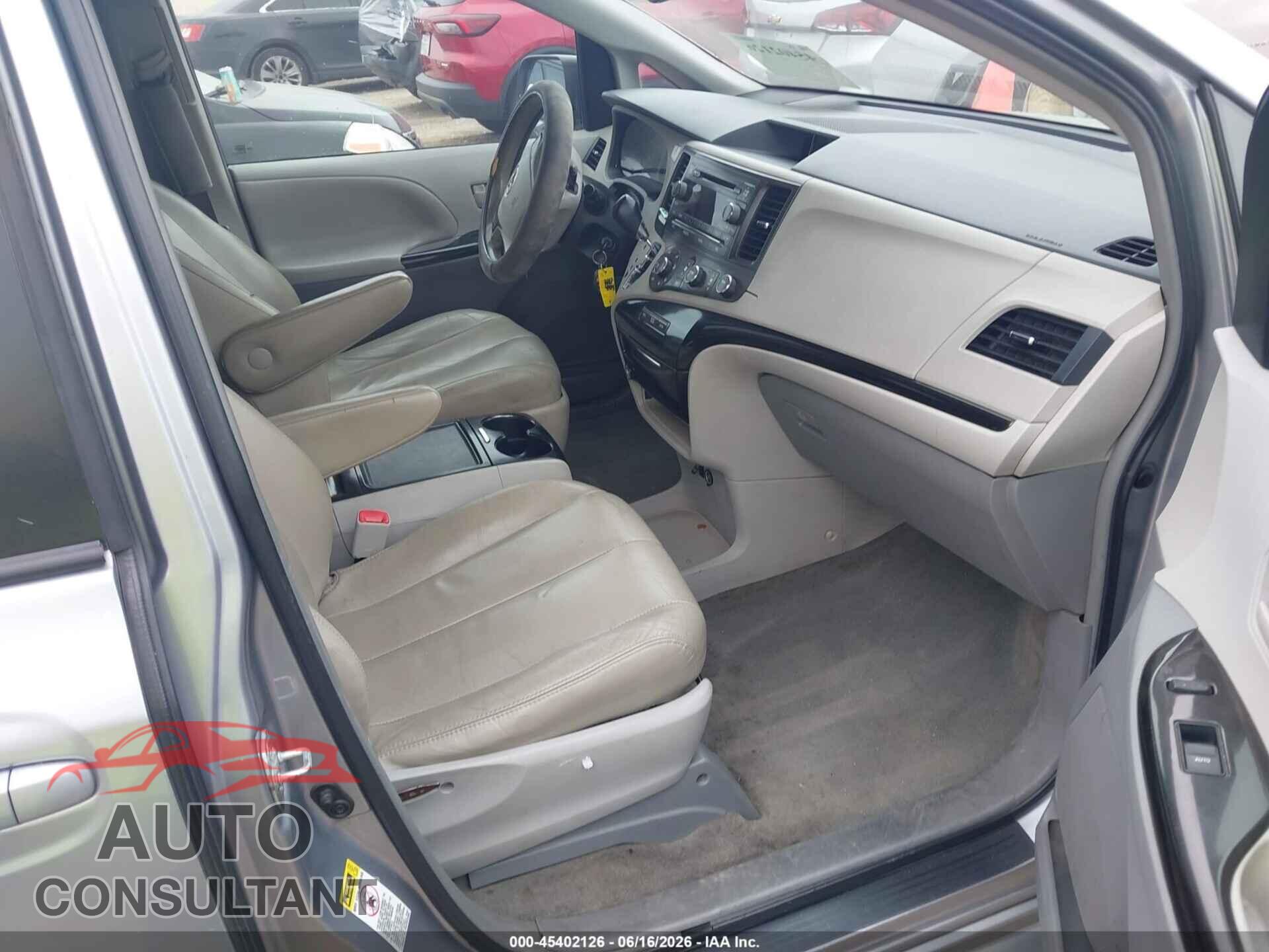 TOYOTA SIENNA 2012 - 5TDKK3DC7CS210735