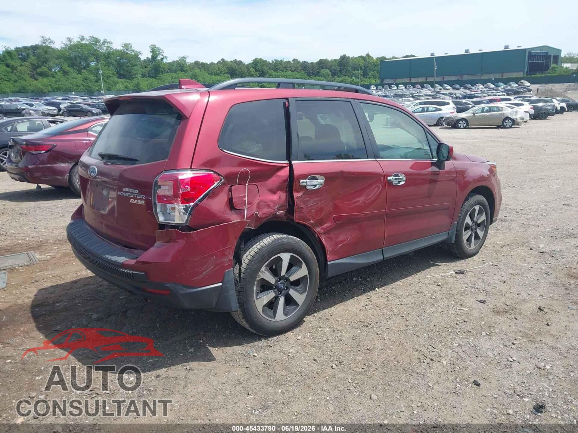 SUBARU FORESTER 2017 - JF2SJAJC0HH455241