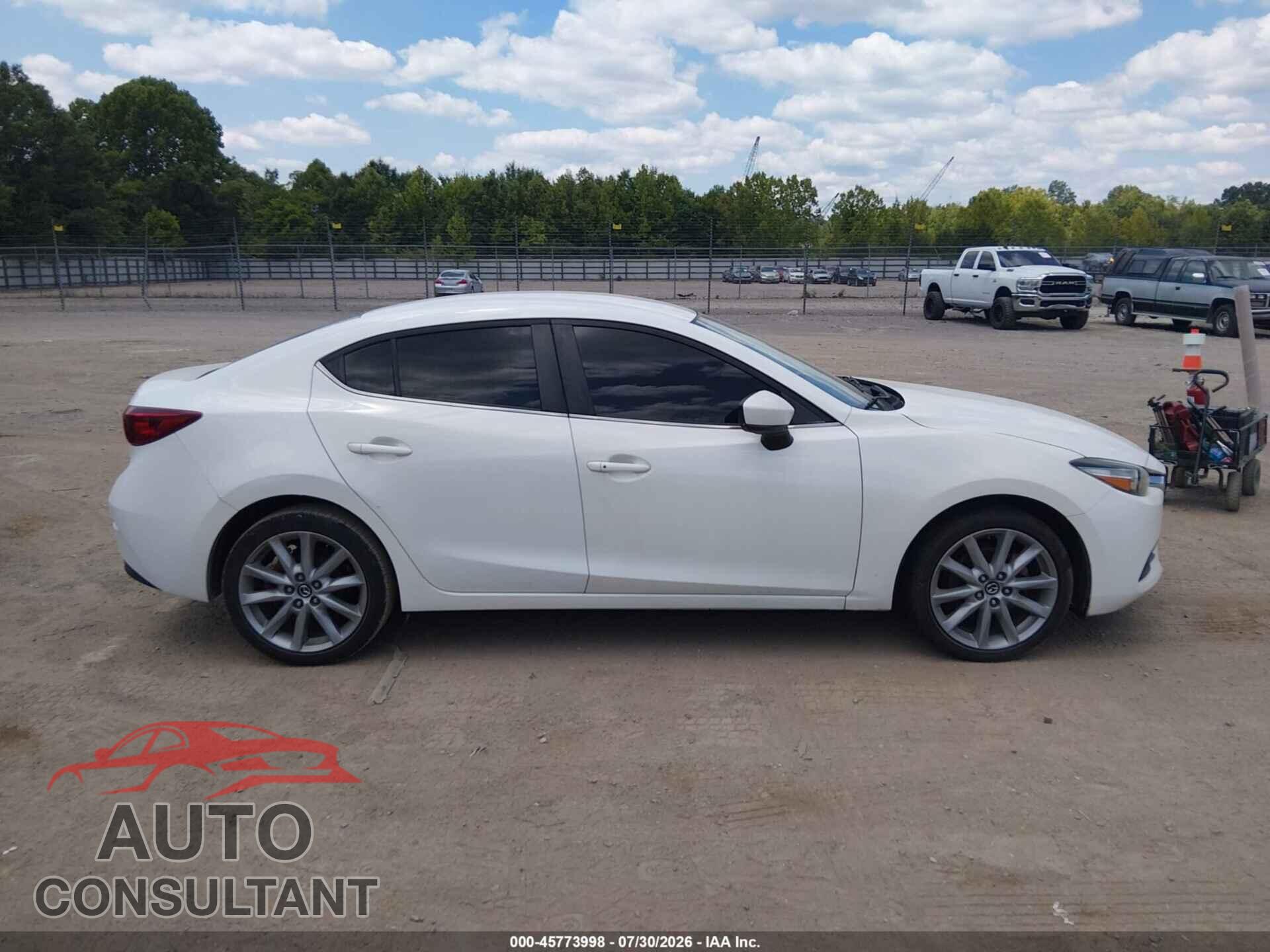 MAZDA MAZDA3 2017 - 3MZBN1V70HM120618