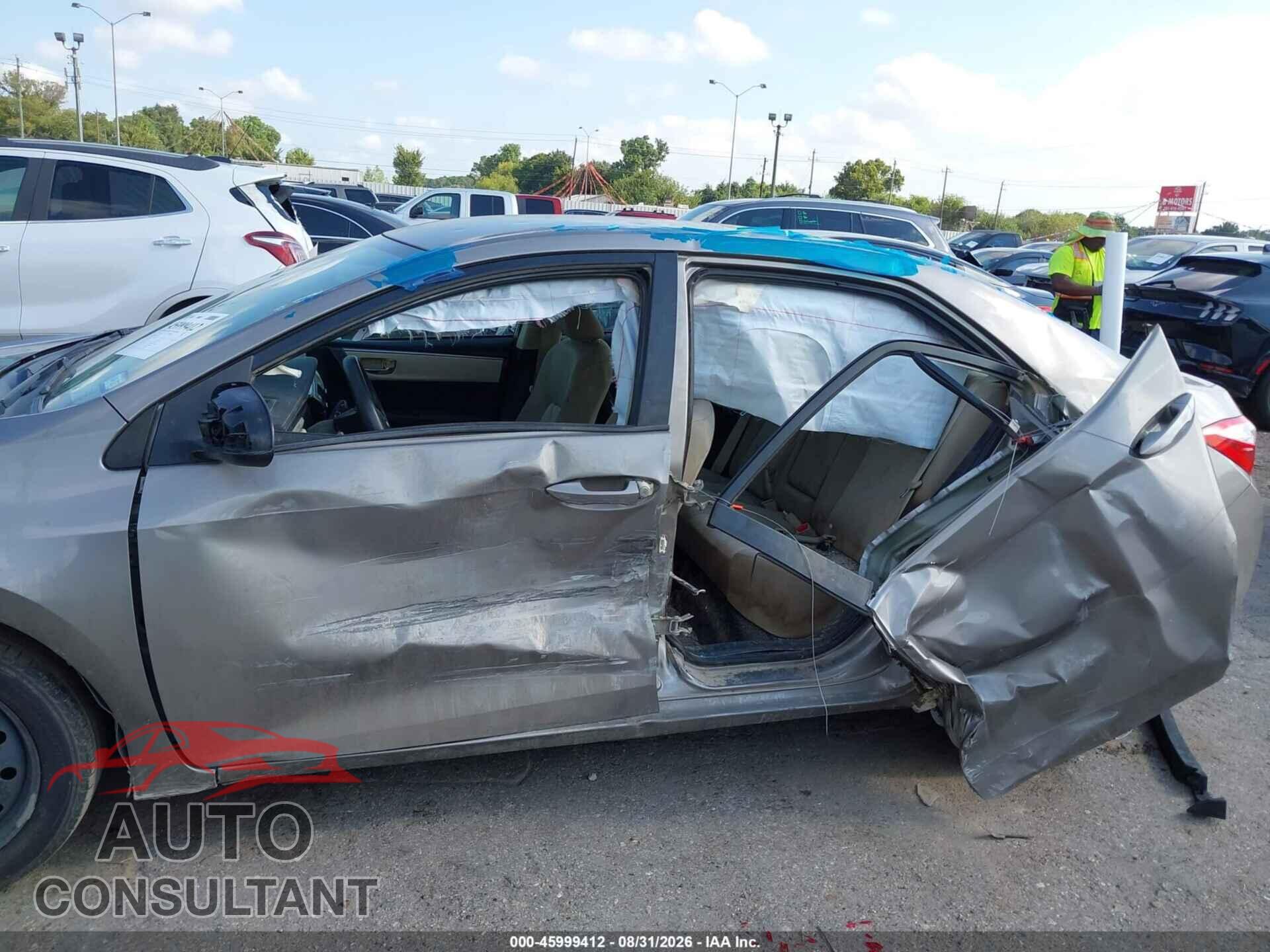 TOYOTA COROLLA 2015 - 5YFBURHE6FP291393