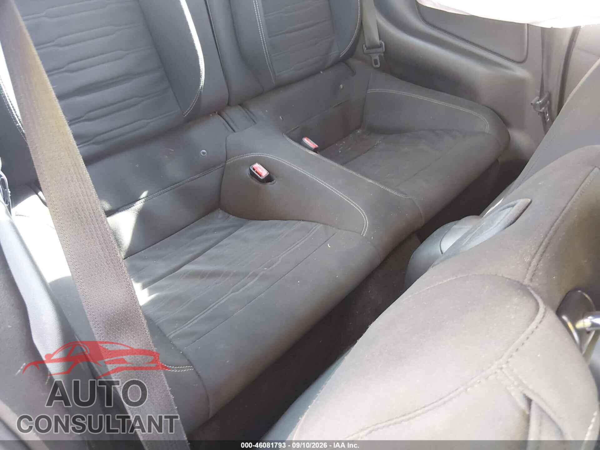 FORD MUSTANG 2015 - 1FA6P8TH5F5328683