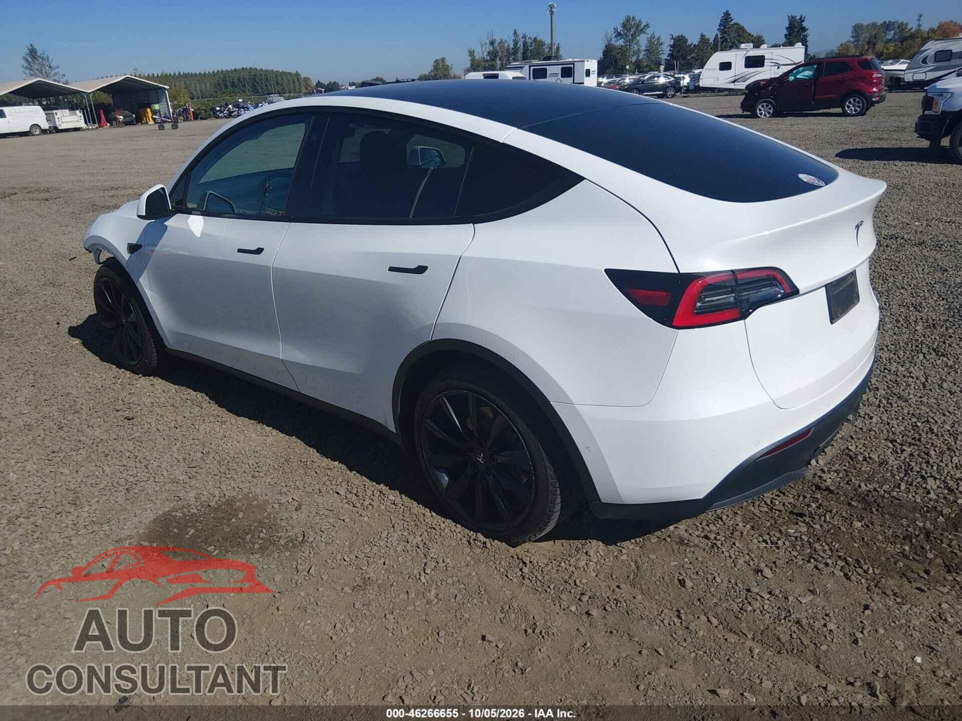 TESLA MODEL Y 2021 - 5YJYGDED2MF133223