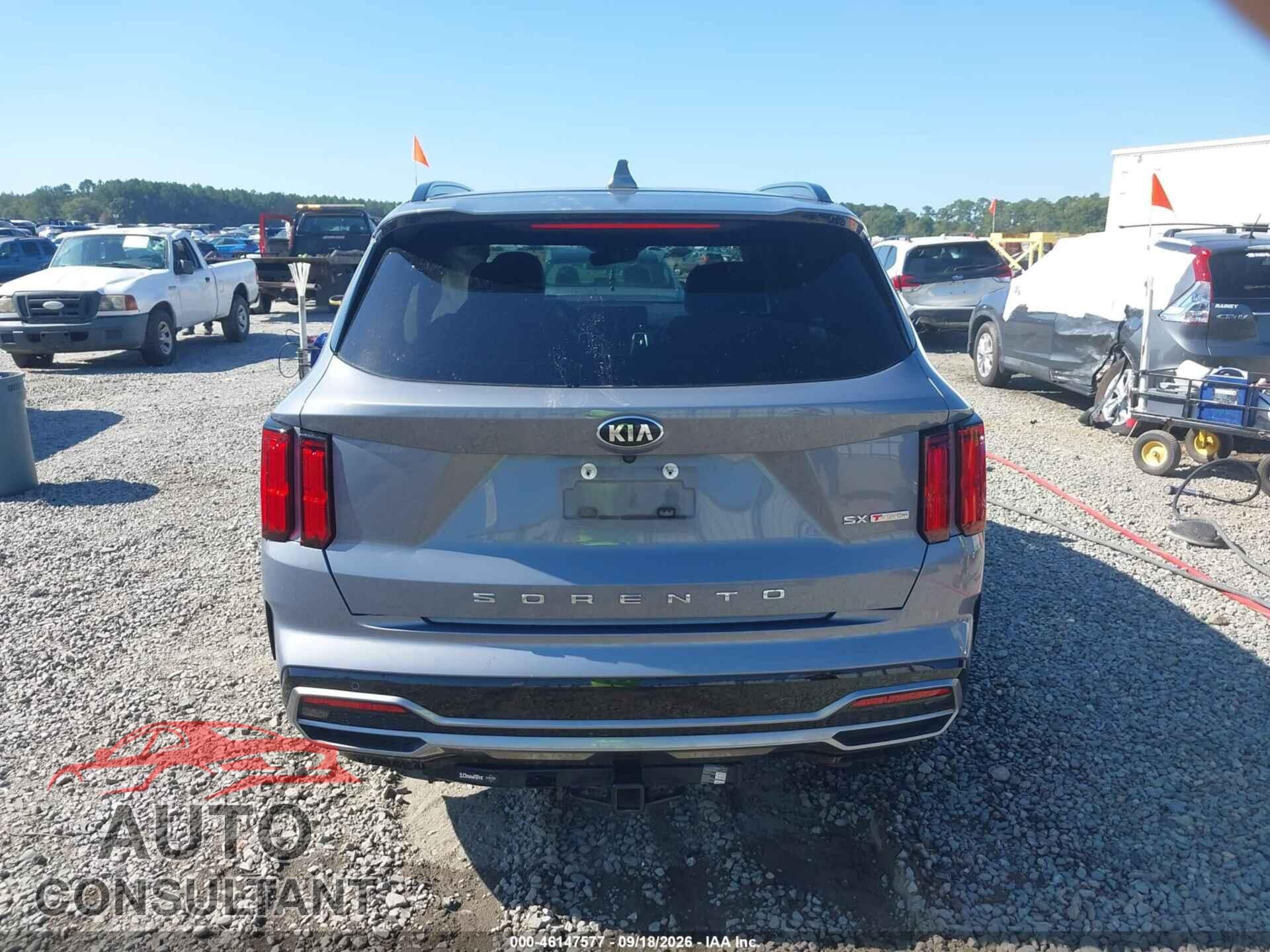 KIA SORENTO 2021 - 5XYRK4LF5MG056461