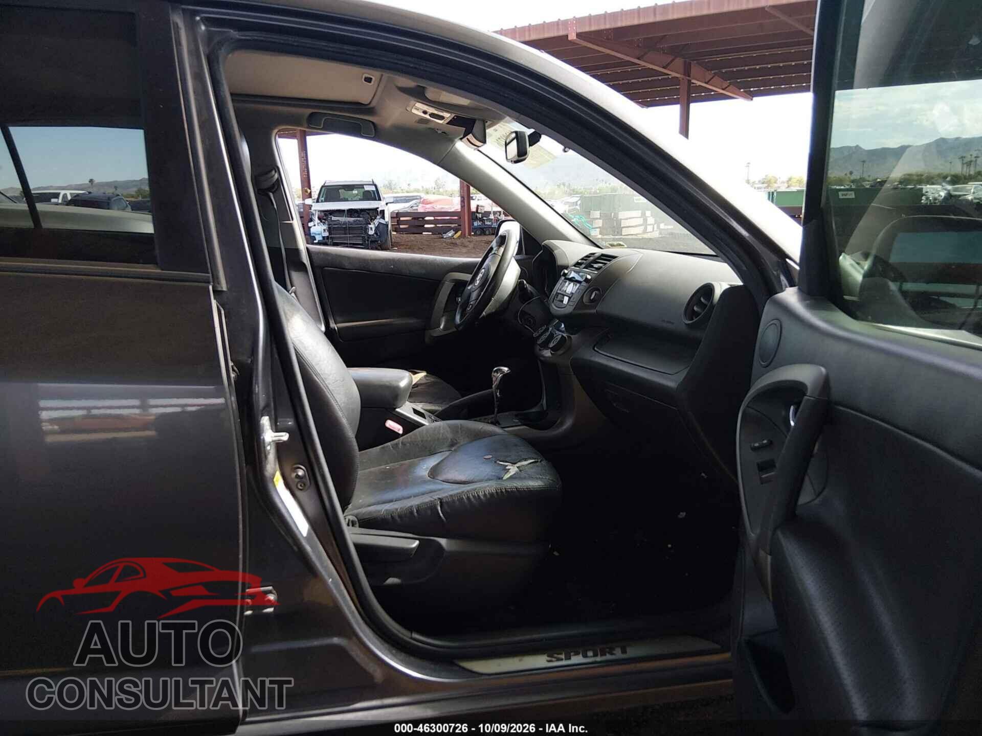 TOYOTA RAV4 2010 - JTMRK4DV9A5093751